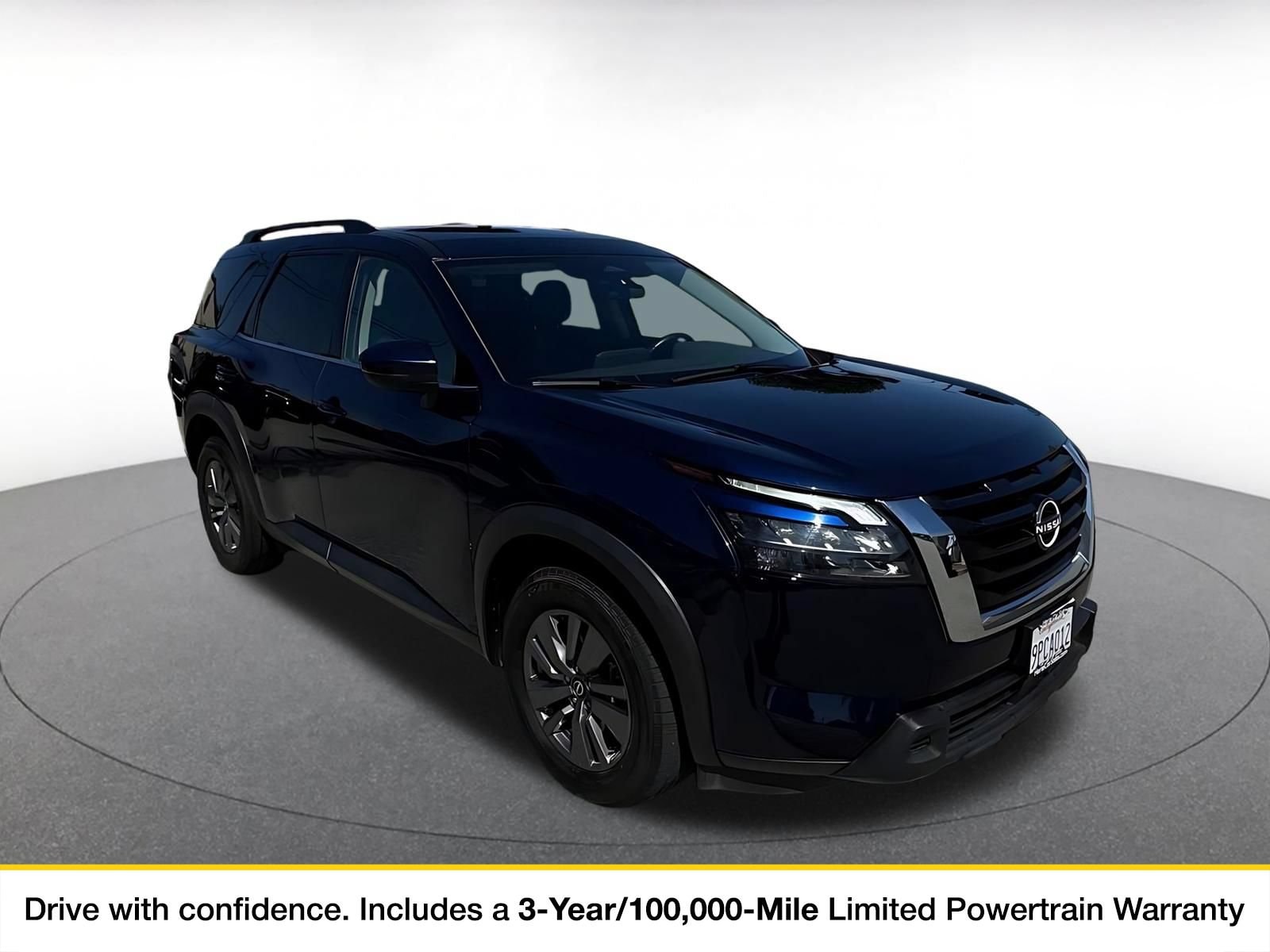 2025 Nissan Pathfinder SV