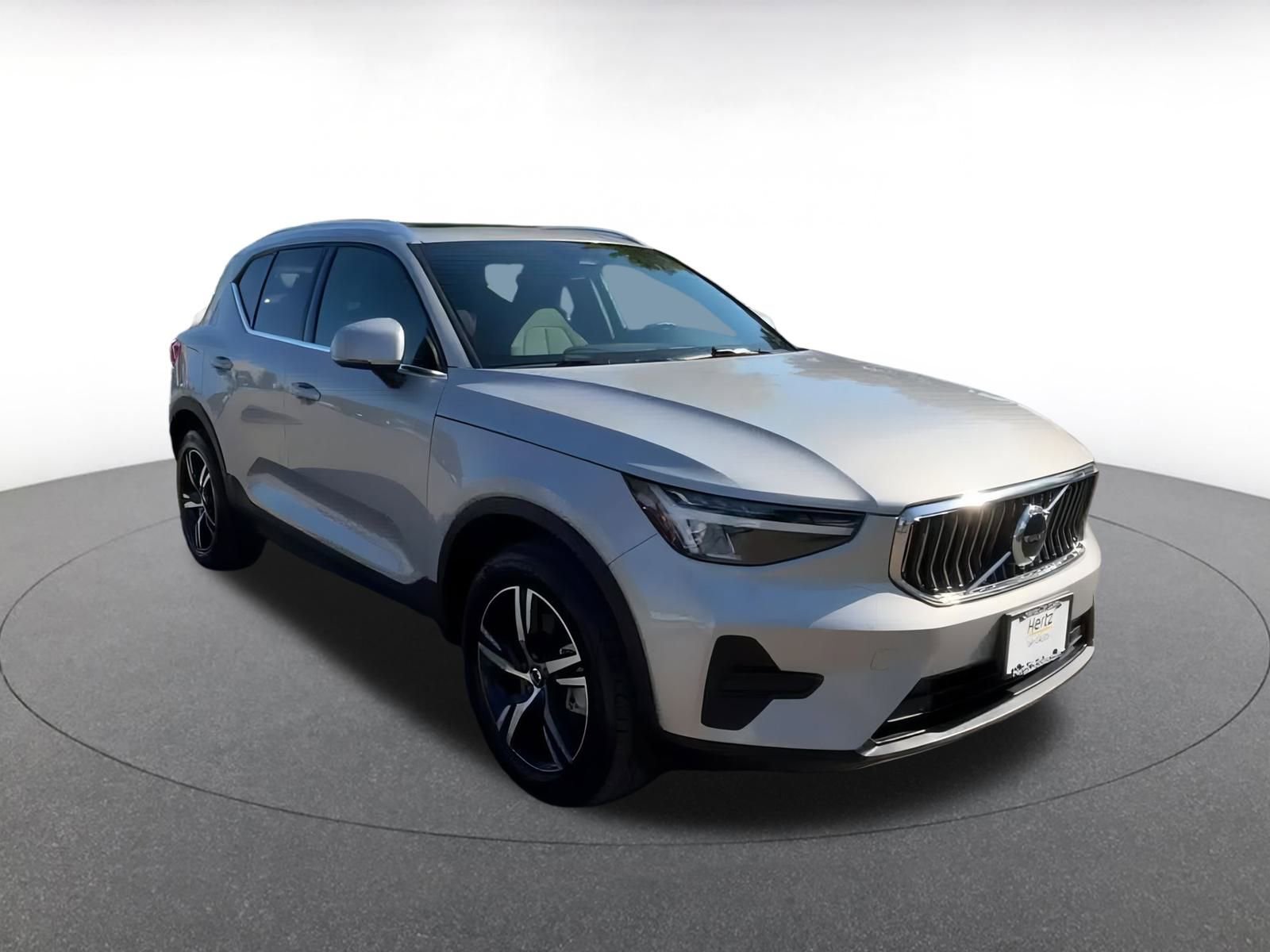 Thumbnail: 2024 Volvo XC40 - 3