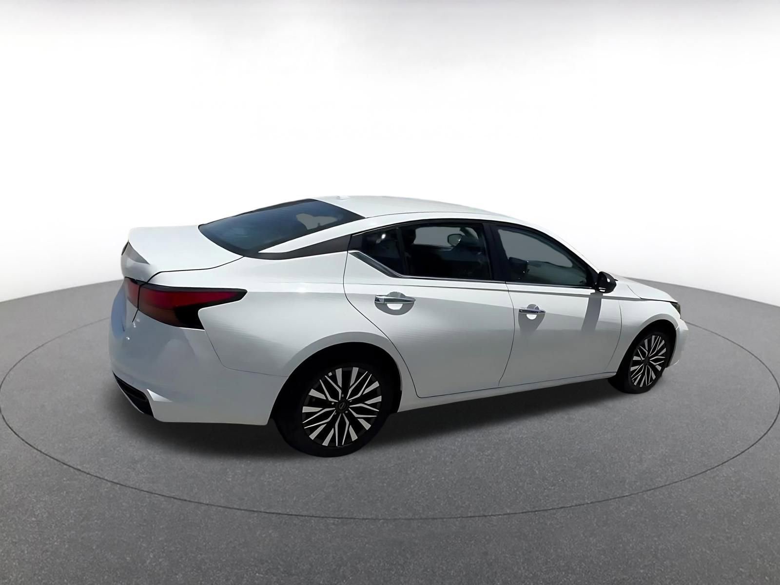 Thumbnail: 2025 Nissan Altima - 15