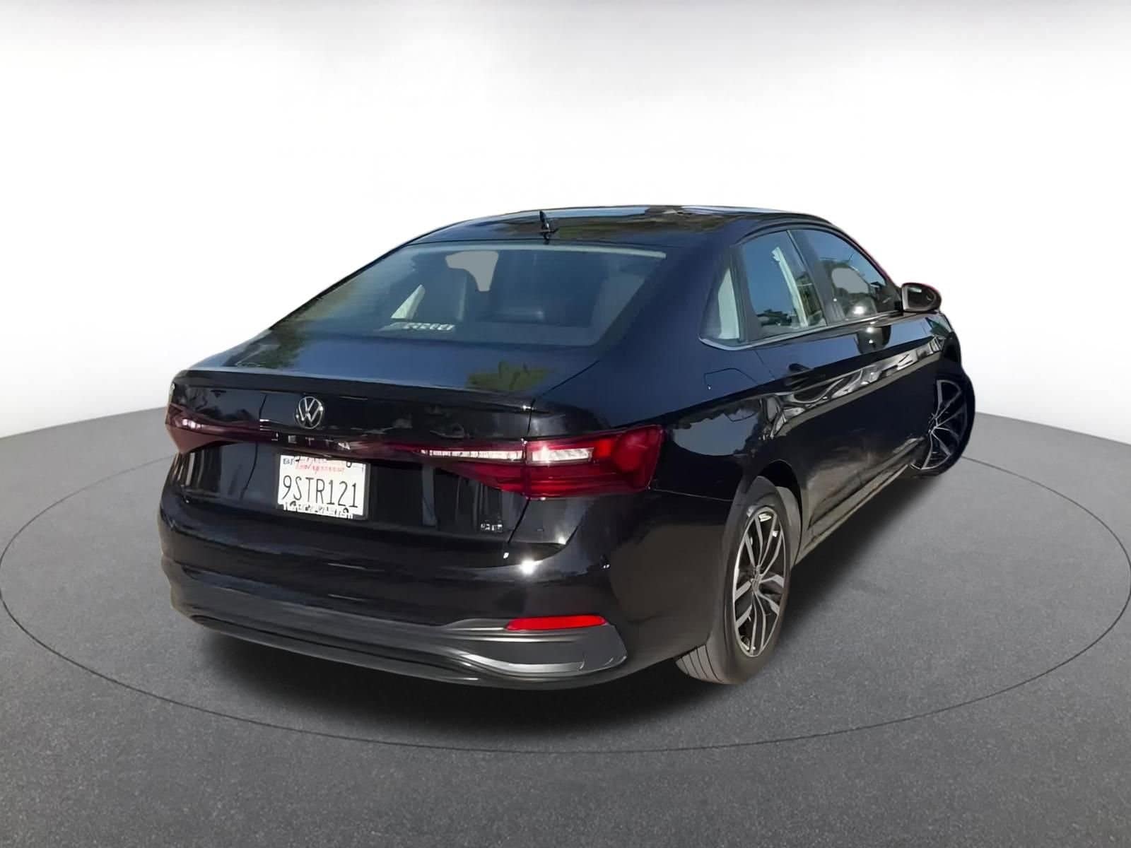 Thumbnail: 2025 Volkswagen Jetta - 14