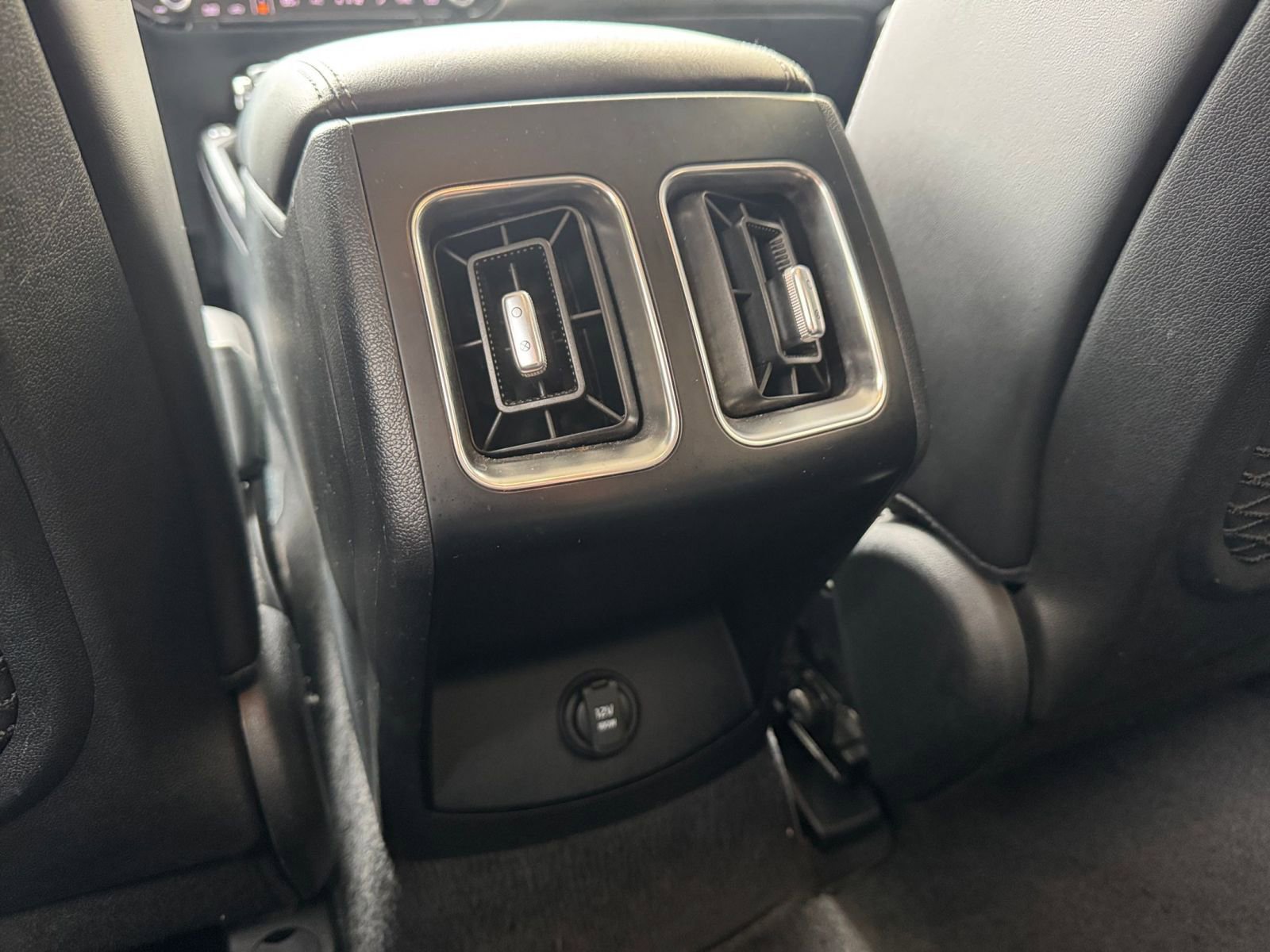 Thumbnail: 2024 Kia Sorento - 25