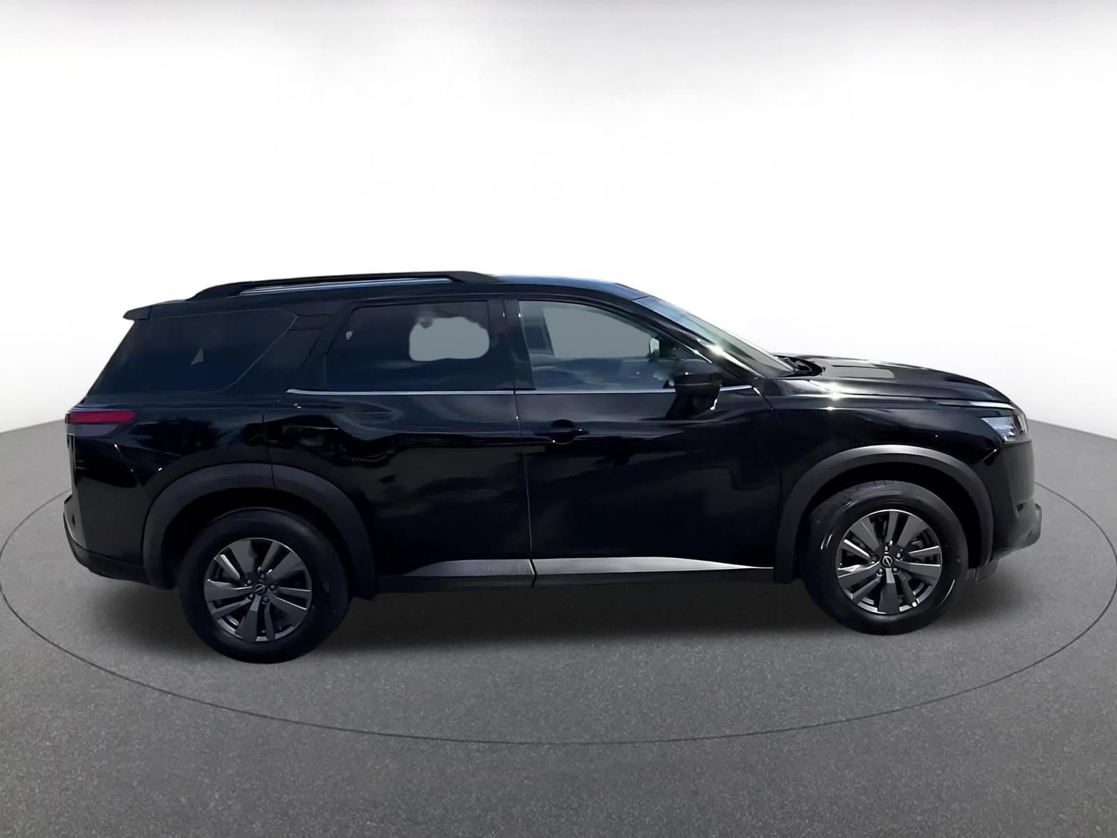 Thumbnail: 2025 Nissan Pathfinder - 16