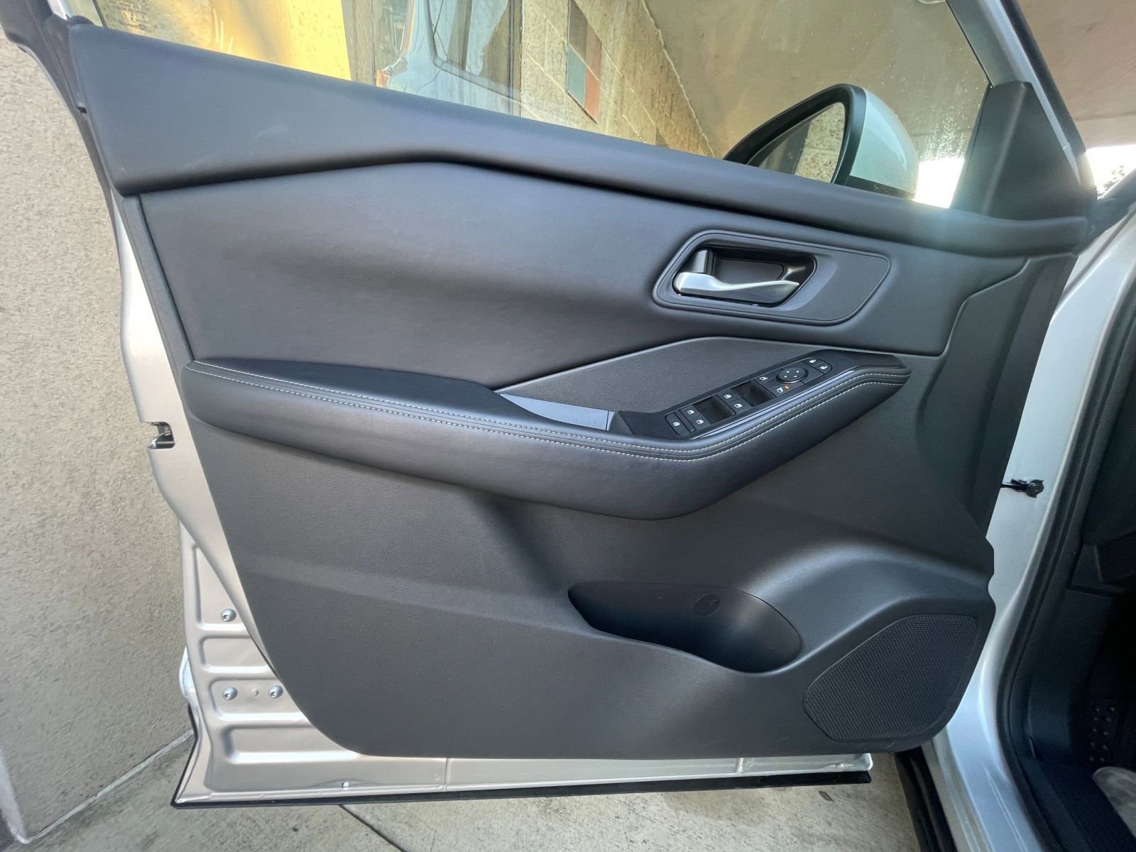 Thumbnail: 2025 Nissan Rogue - 18