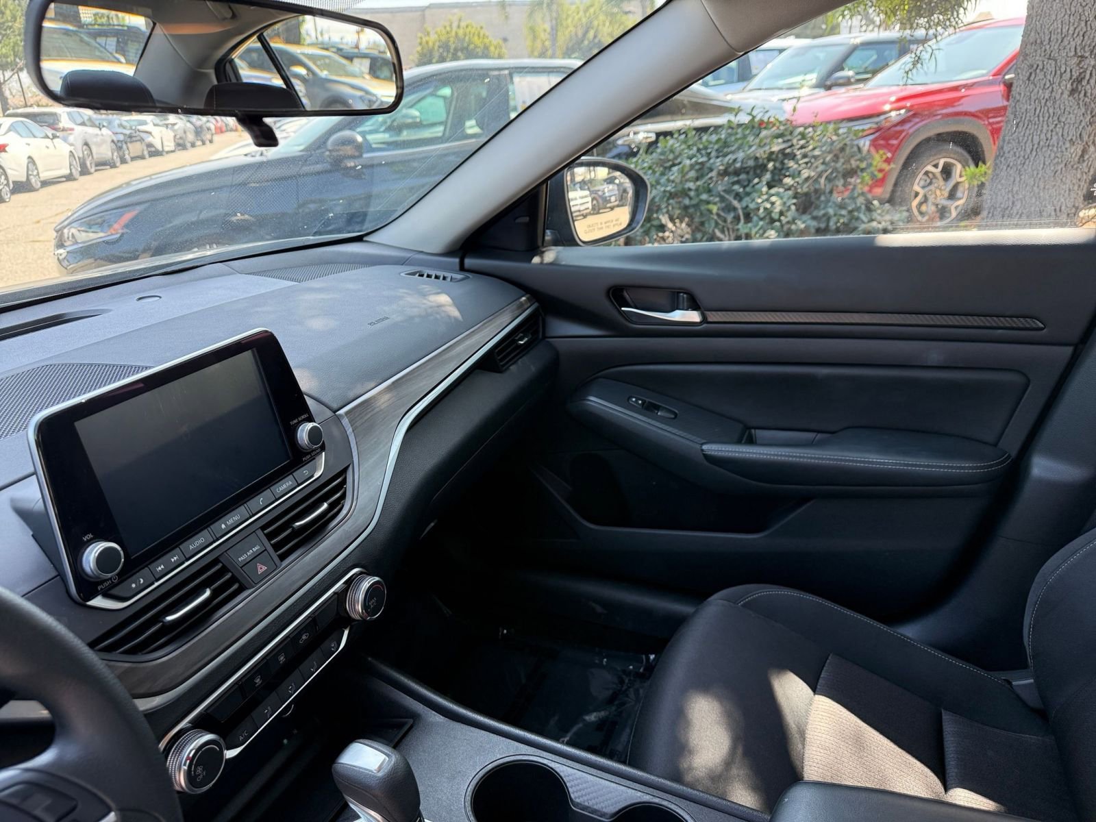 Thumbnail: 2025 Nissan Altima - 32