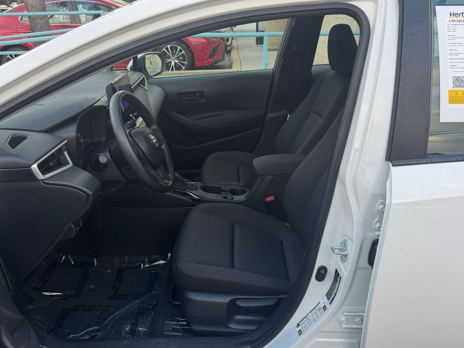 Thumbnail: 2025 Toyota Corolla - 25