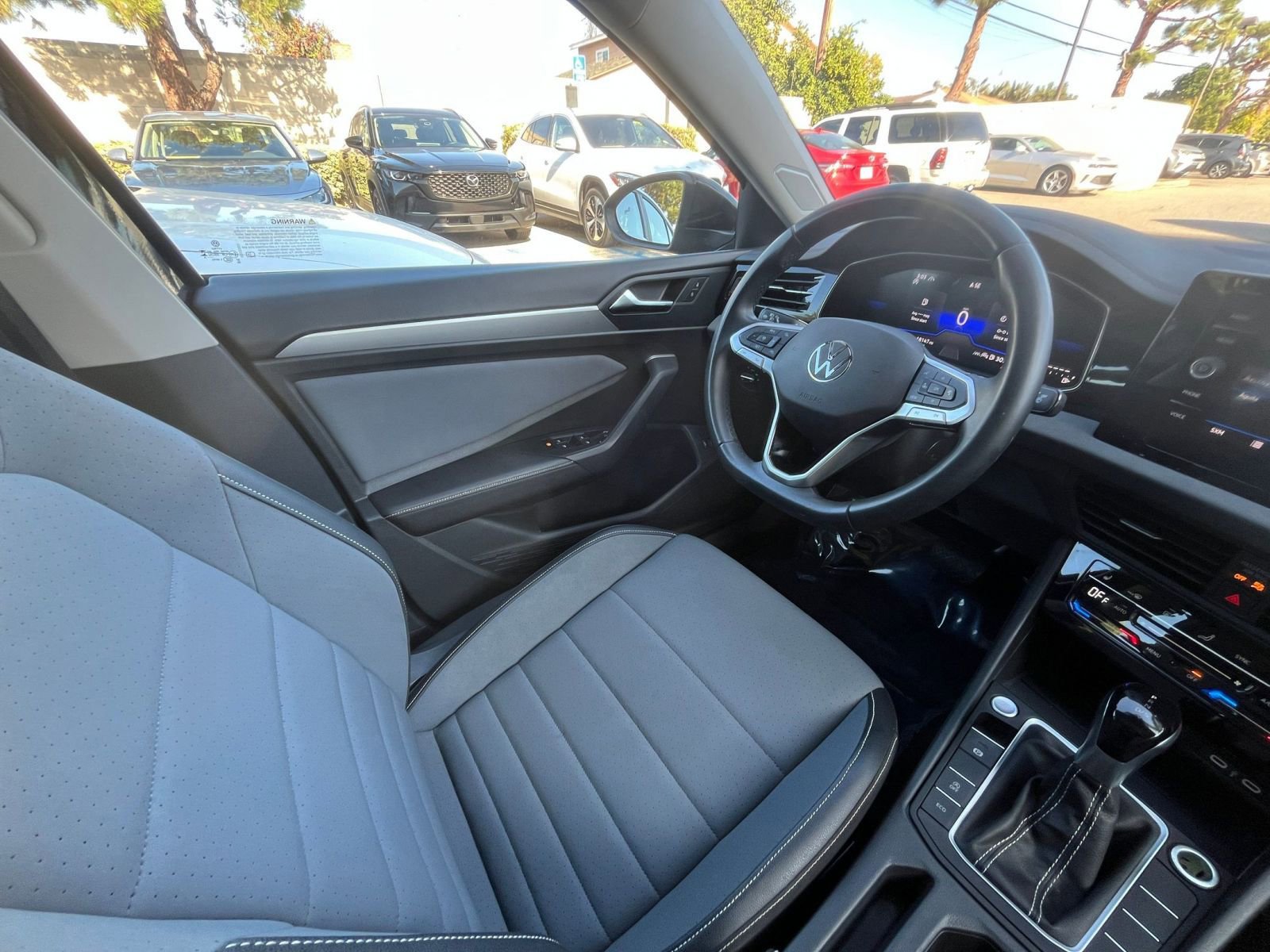 Thumbnail: 2025 Volkswagen Jetta - 34