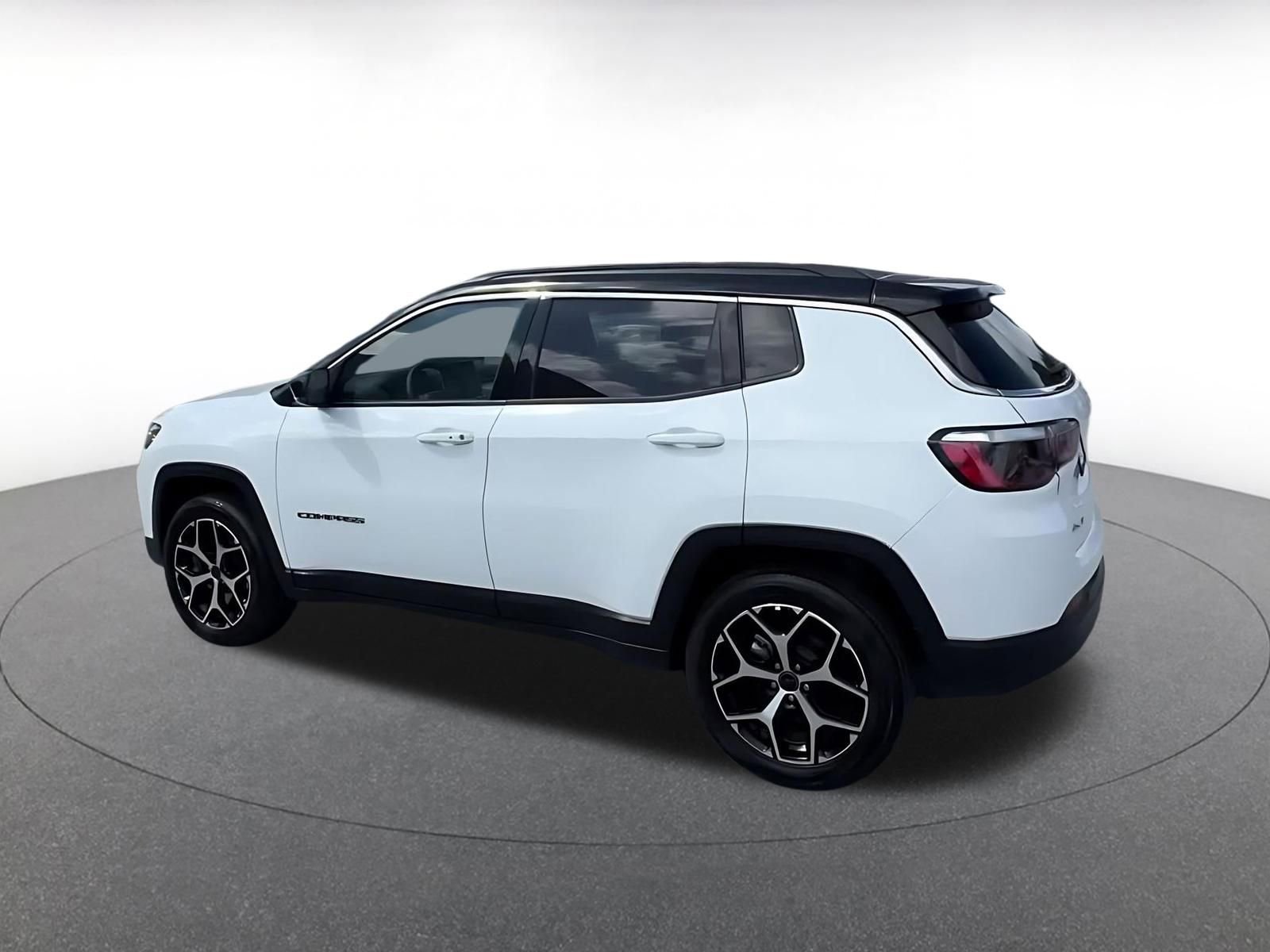 Thumbnail: 2025 Jeep Compass - 4