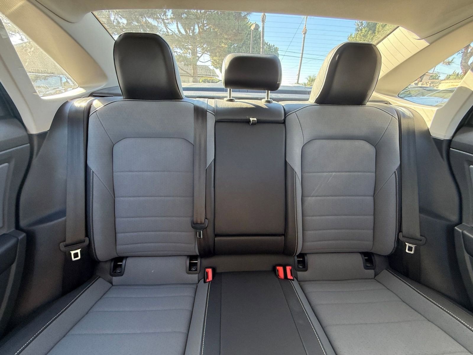 Thumbnail: 2025 Volkswagen Jetta - 34