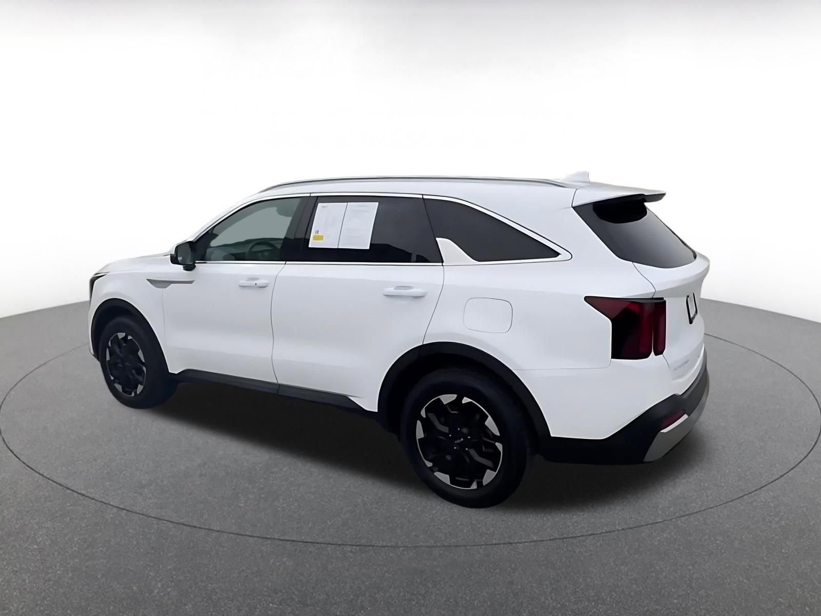 Thumbnail: 2024 Kia Sorento - 10