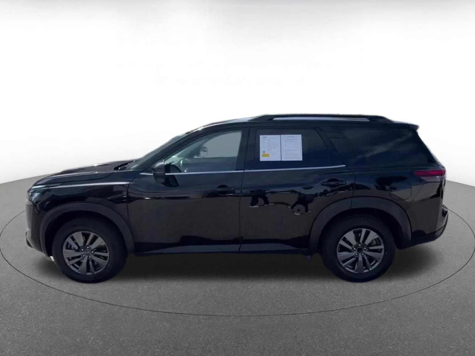 Thumbnail: 2025 Nissan Pathfinder - 9