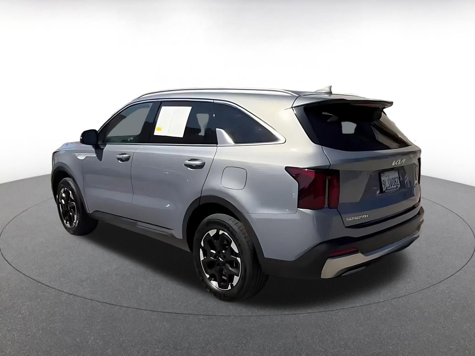 Thumbnail: 2024 Kia Sorento - 10