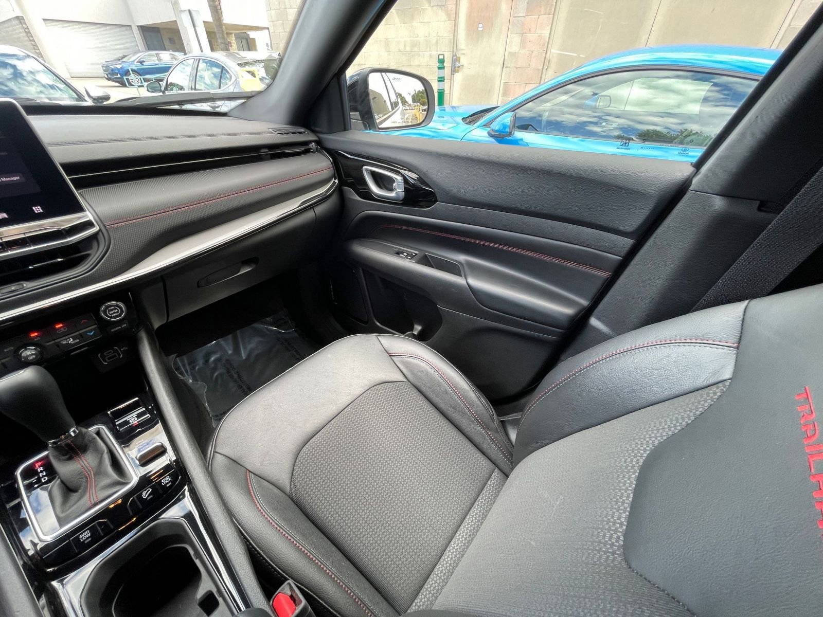 Thumbnail: 2025 Jeep Compass - 35