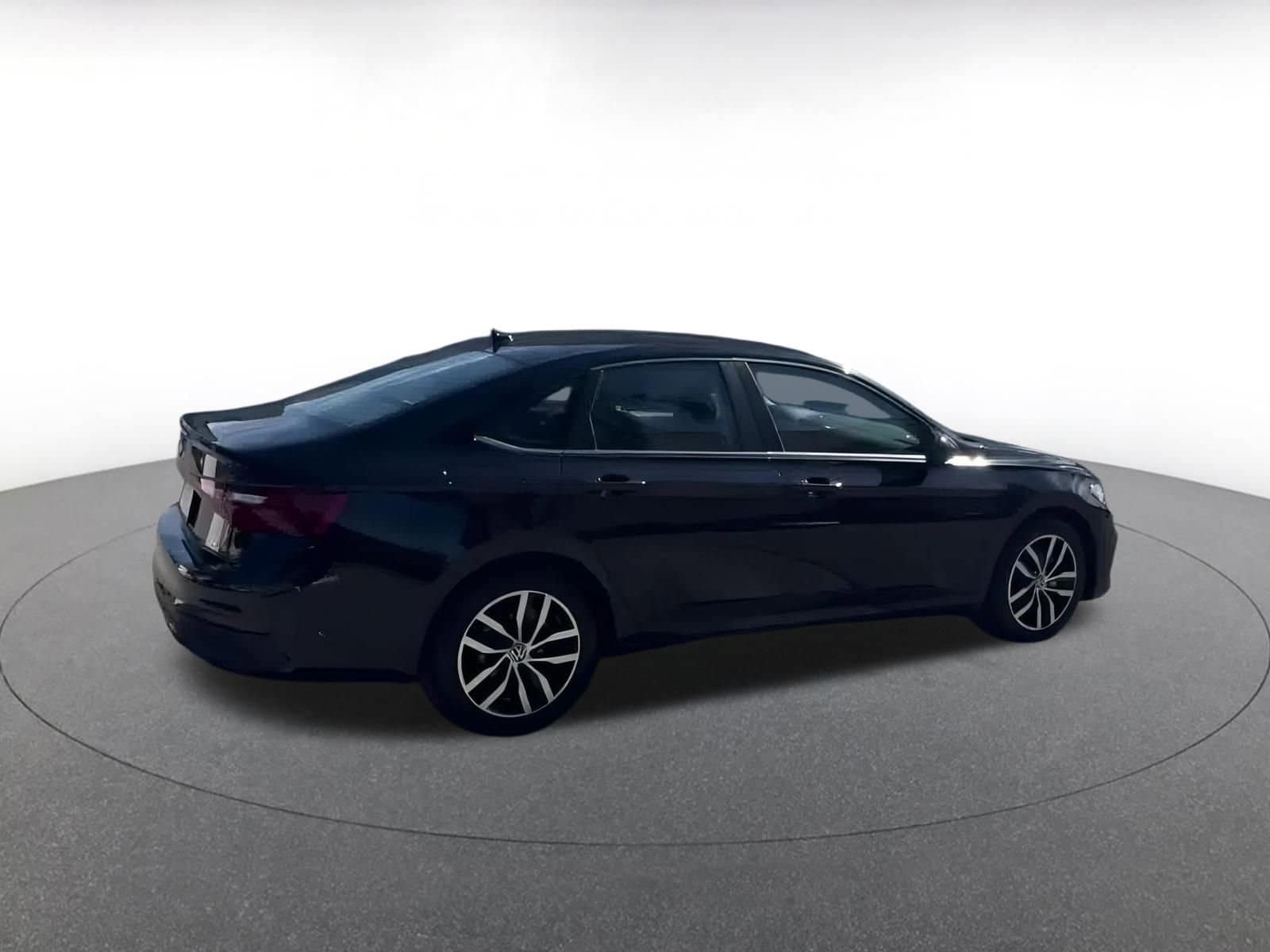 Thumbnail: 2025 Volkswagen Jetta - 15