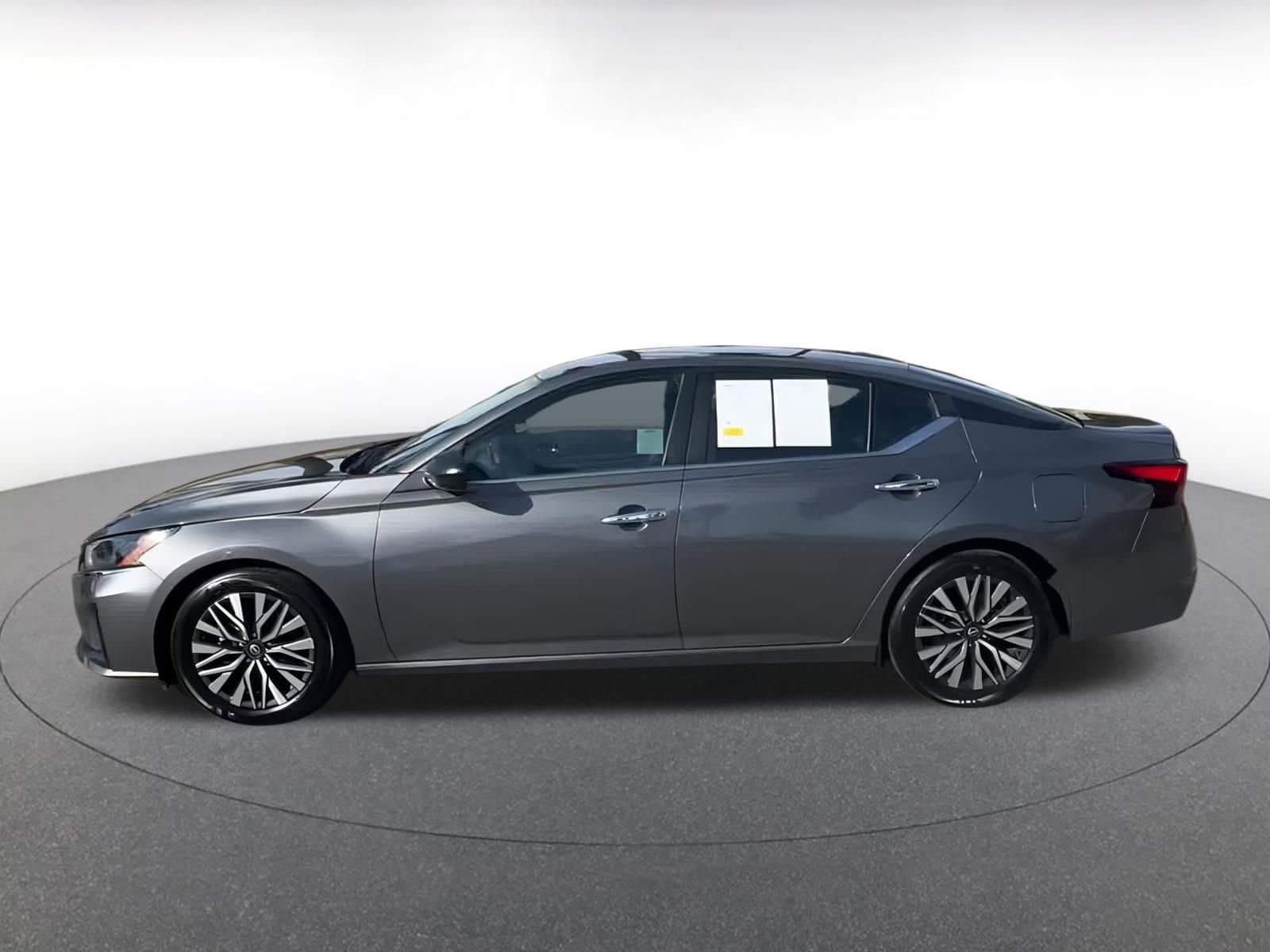 Thumbnail: 2024 Nissan Altima - 9