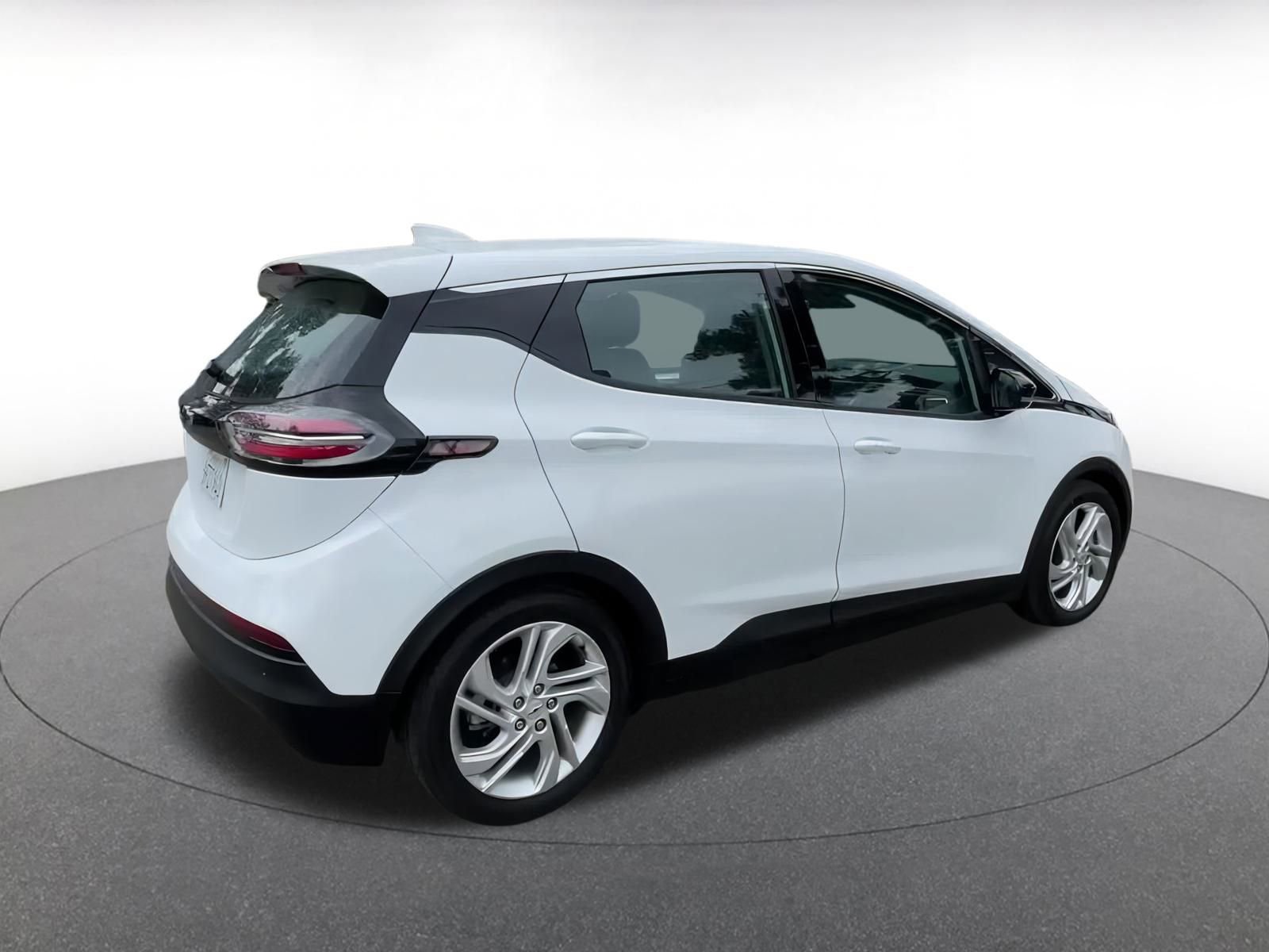 Thumbnail: 2023 Chevrolet Bolt EV - 15