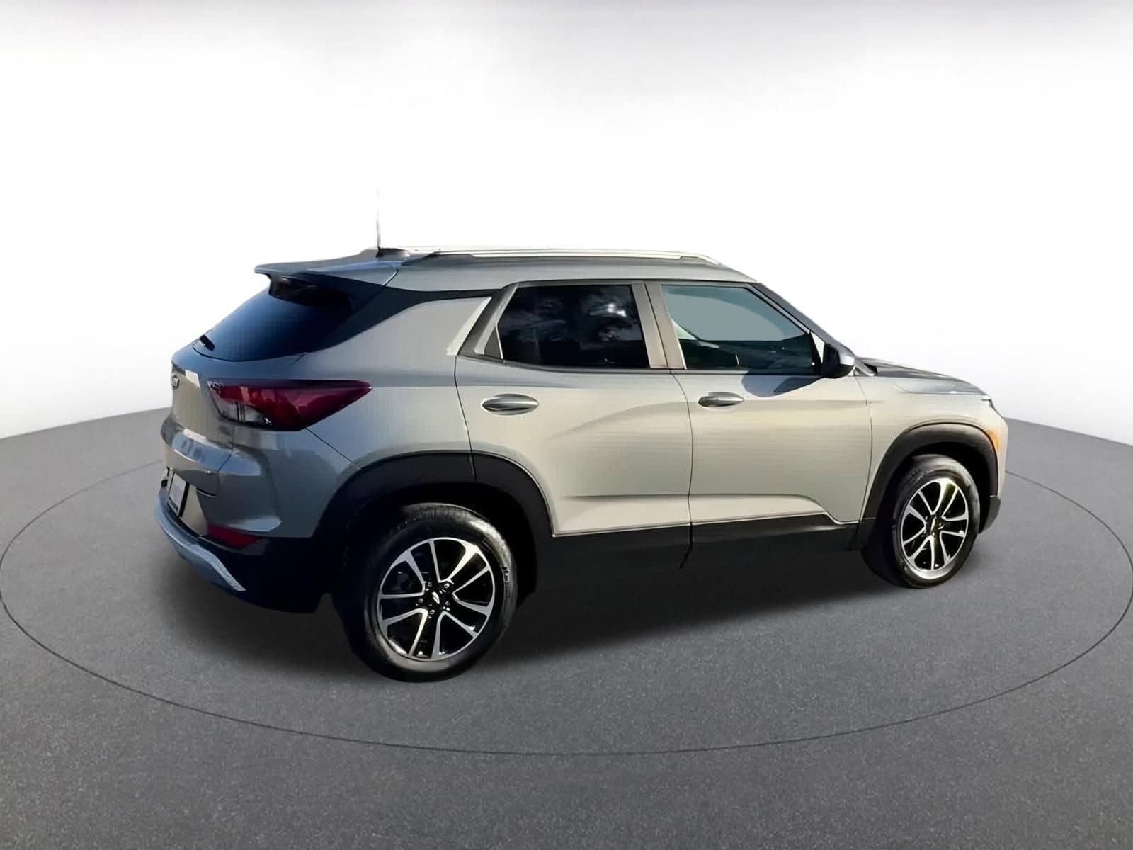 Thumbnail: 2025 Chevrolet TrailBlazer - 15