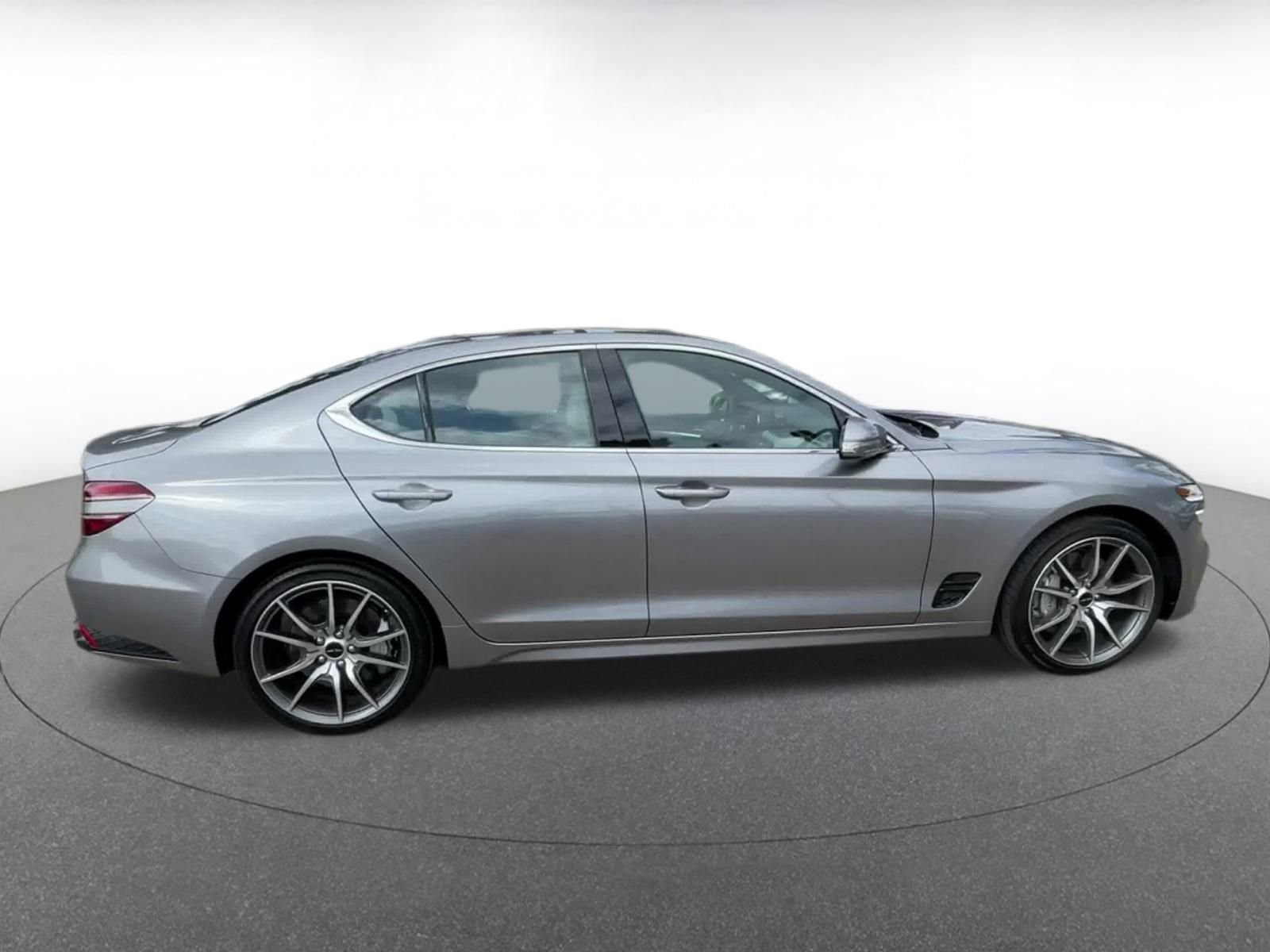 Thumbnail: 2025 Genesis G70 - 16