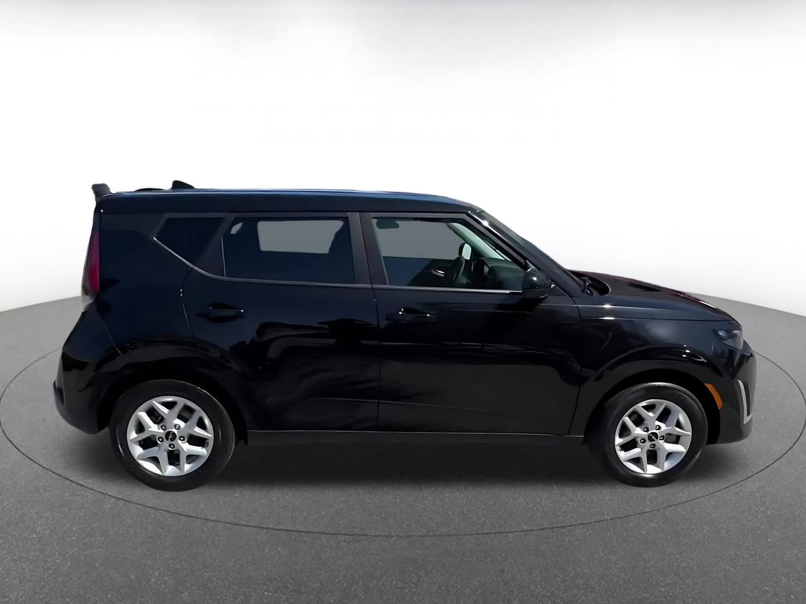 Thumbnail: 2025 Kia Soul - 16