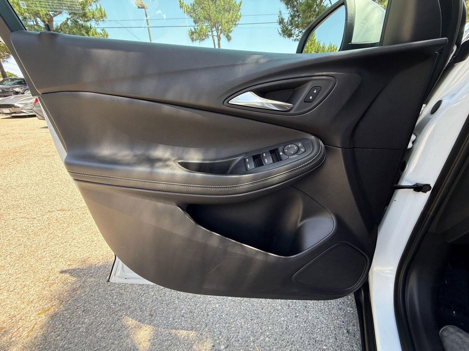 Thumbnail: 2025 Buick Encore GX - 17
