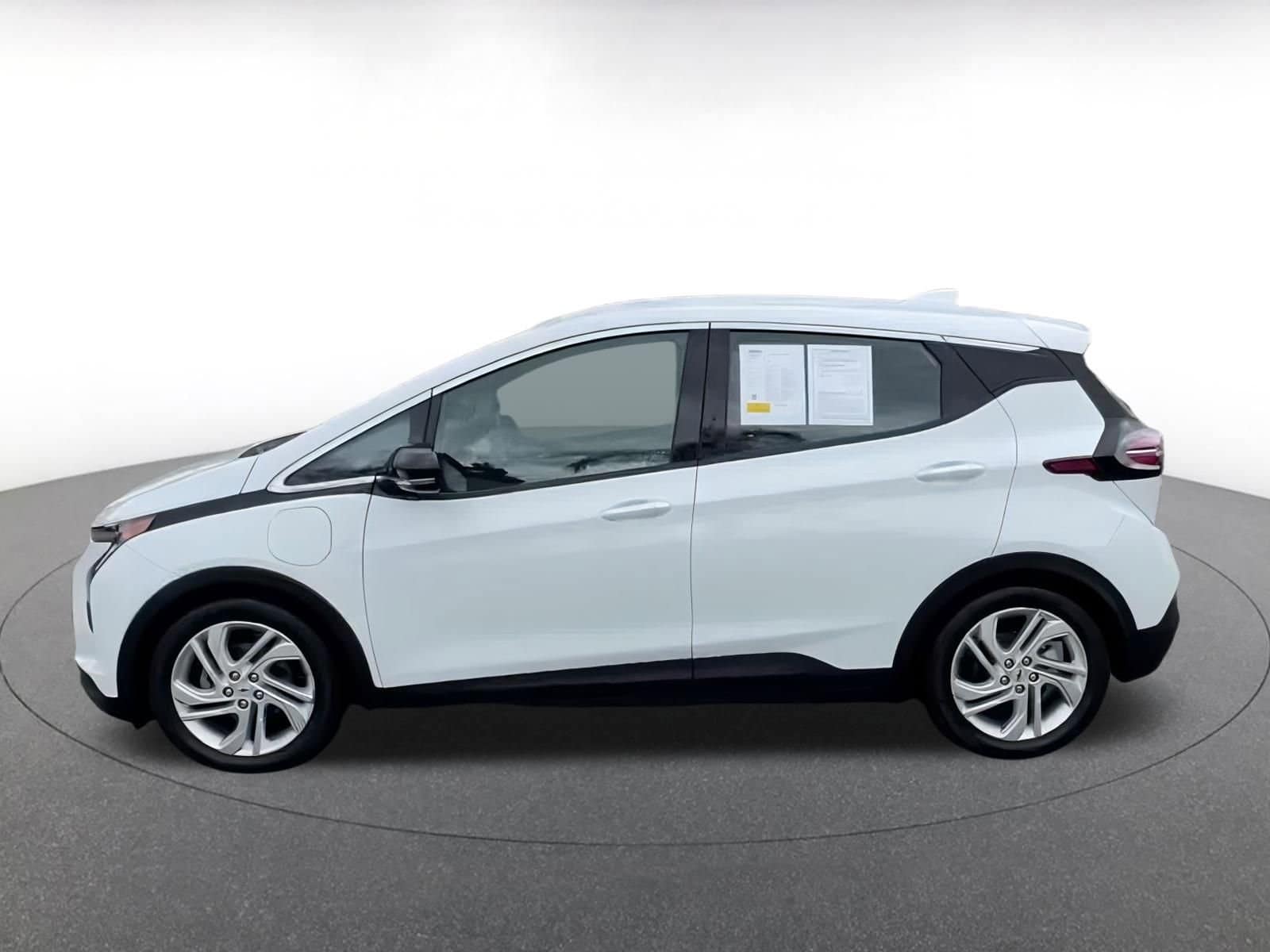 Thumbnail: 2023 Chevrolet Bolt EV - 9