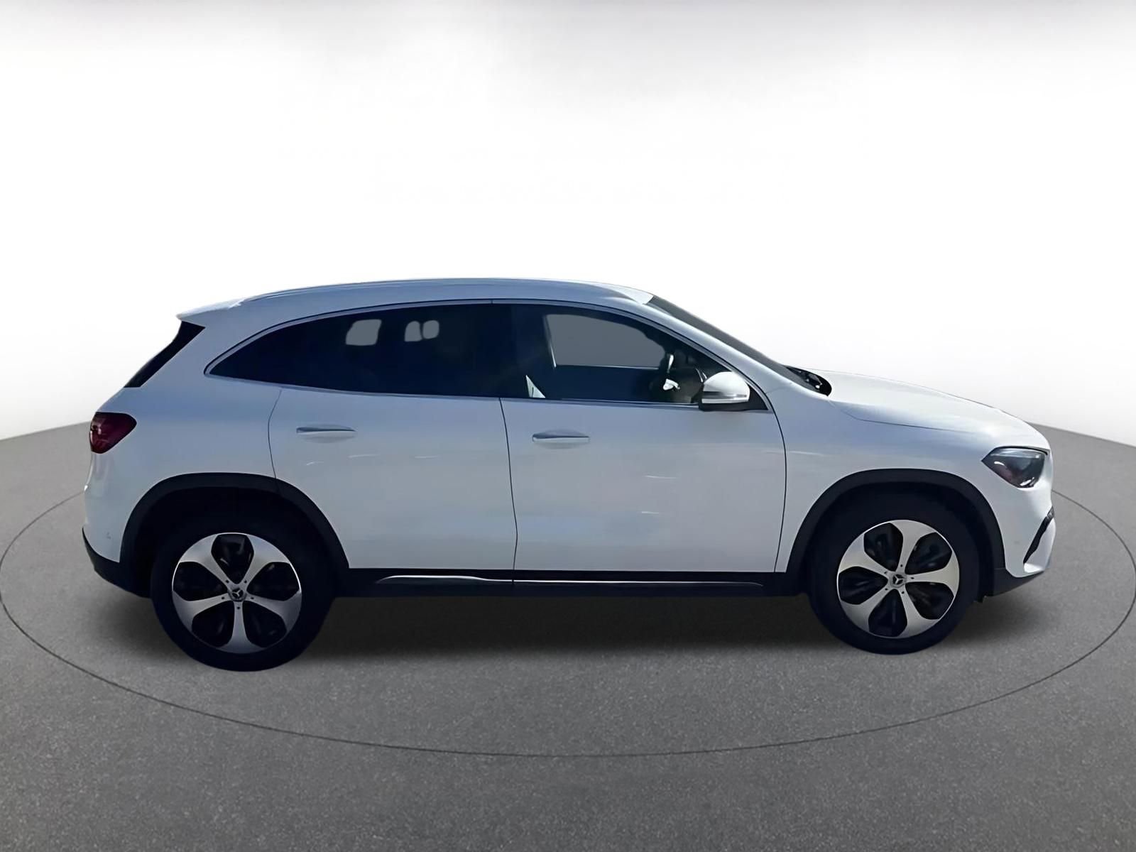 Thumbnail: 2025 Mercedes-Benz GLA - 16