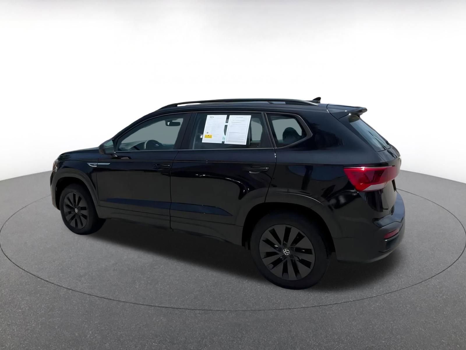 2024 Volkswagen Taos S 10