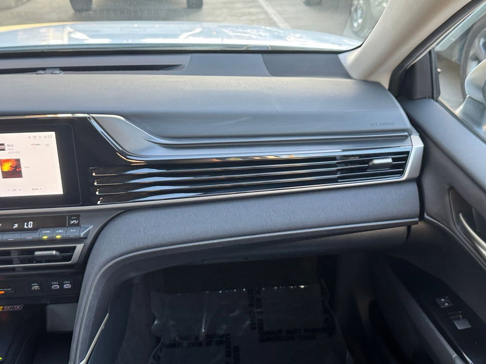 Thumbnail: 2025 Toyota Camry - 34