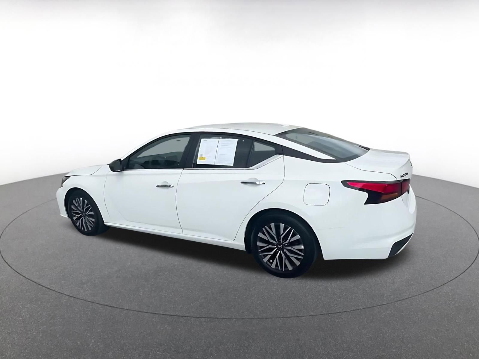 Thumbnail: 2025 Nissan Altima - 11