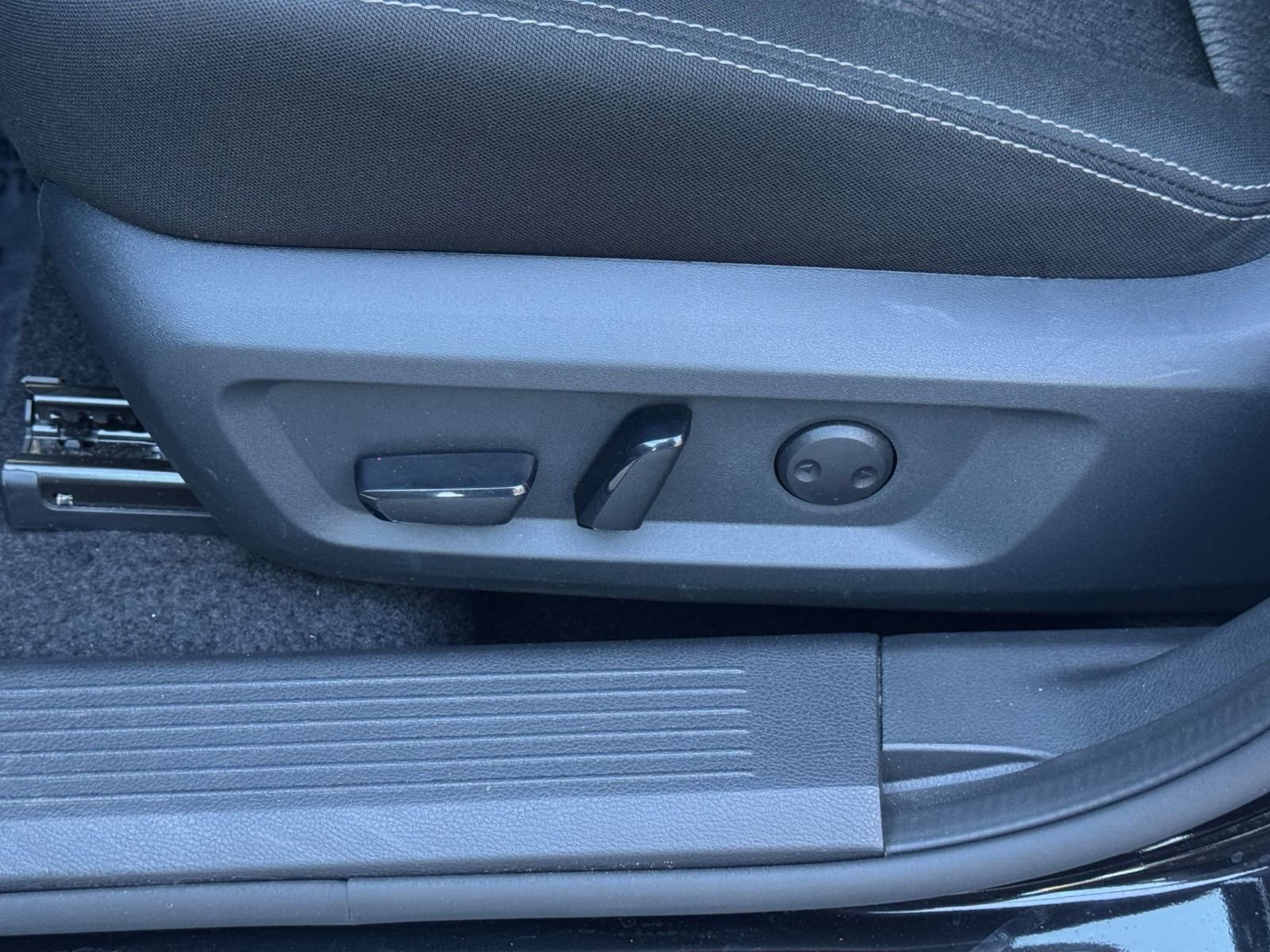 Thumbnail: 2025 Nissan Rogue - 22