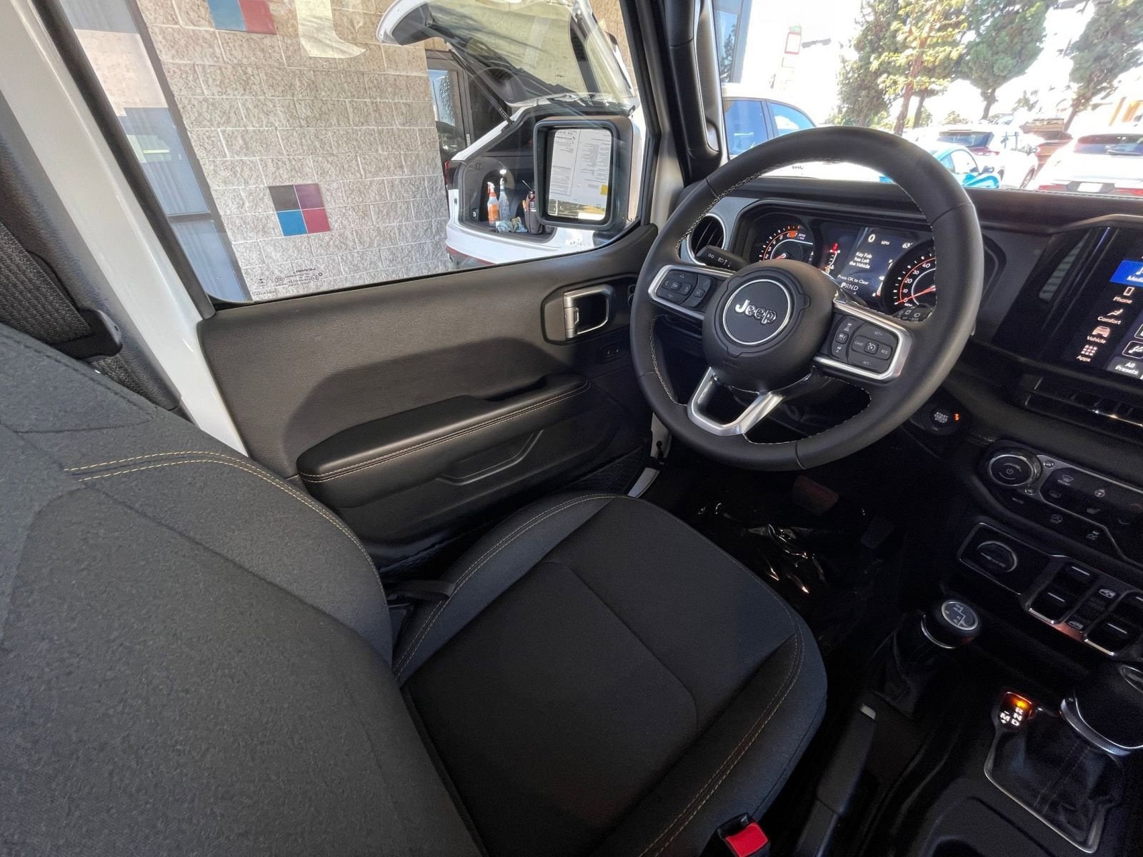 Thumbnail: 2025 Jeep Wrangler - 34