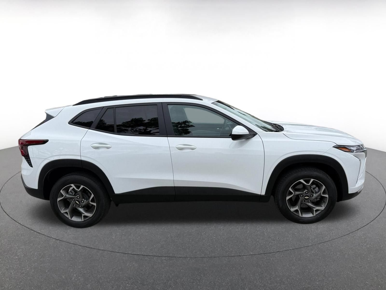 Thumbnail: 2025 Chevrolet Trax - 15