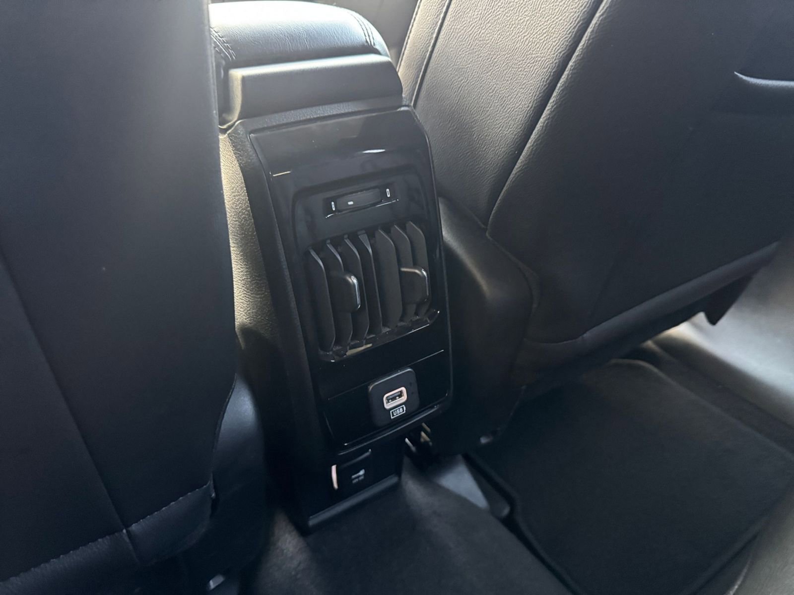 Thumbnail: 2025 Jeep Compass - 23
