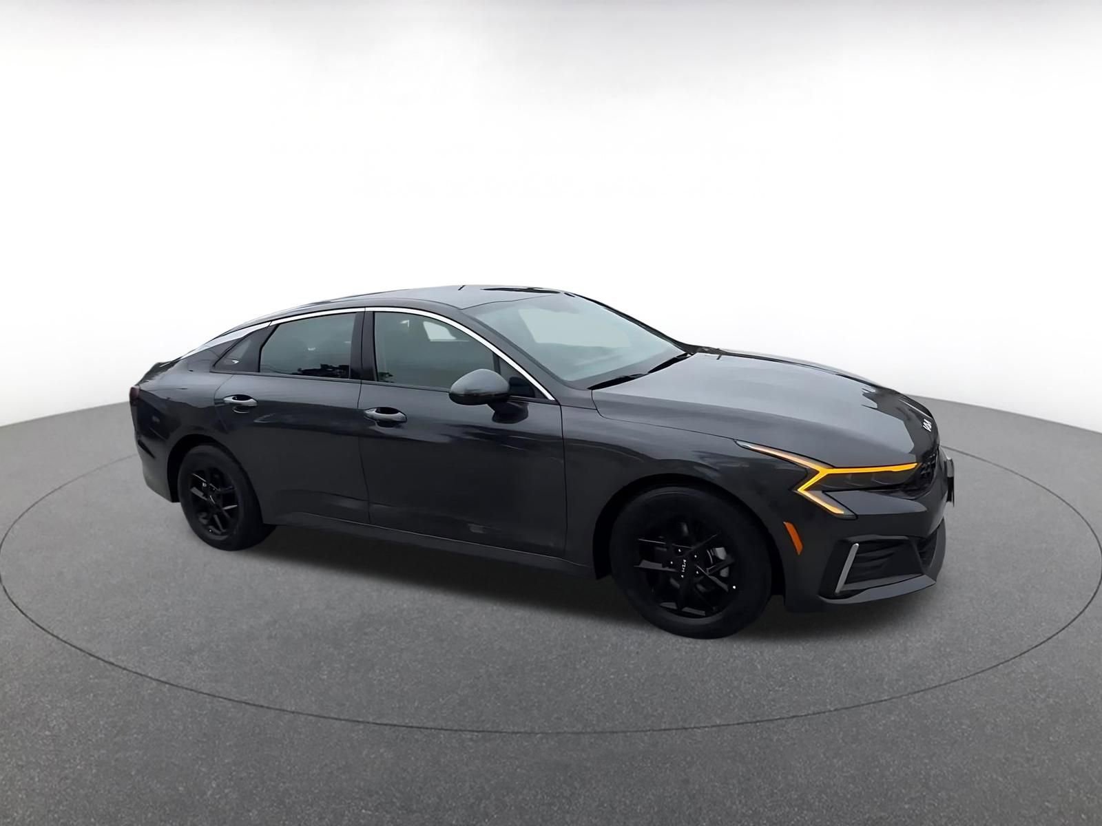 Thumbnail: 2025 Kia K5 - 2