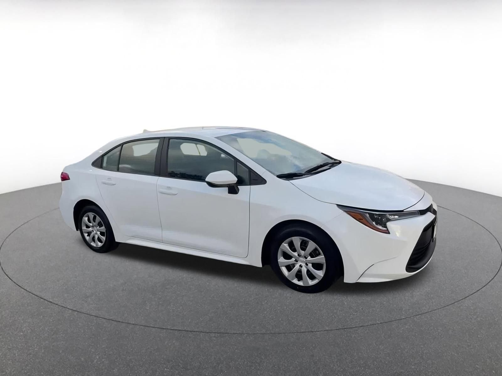 Thumbnail: 2025 Toyota Corolla - 2