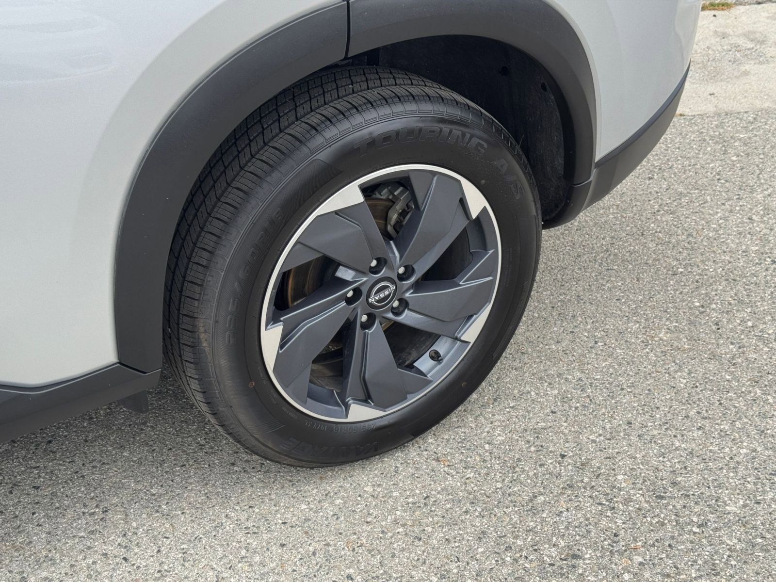 Thumbnail: 2025 Nissan Rogue - 32