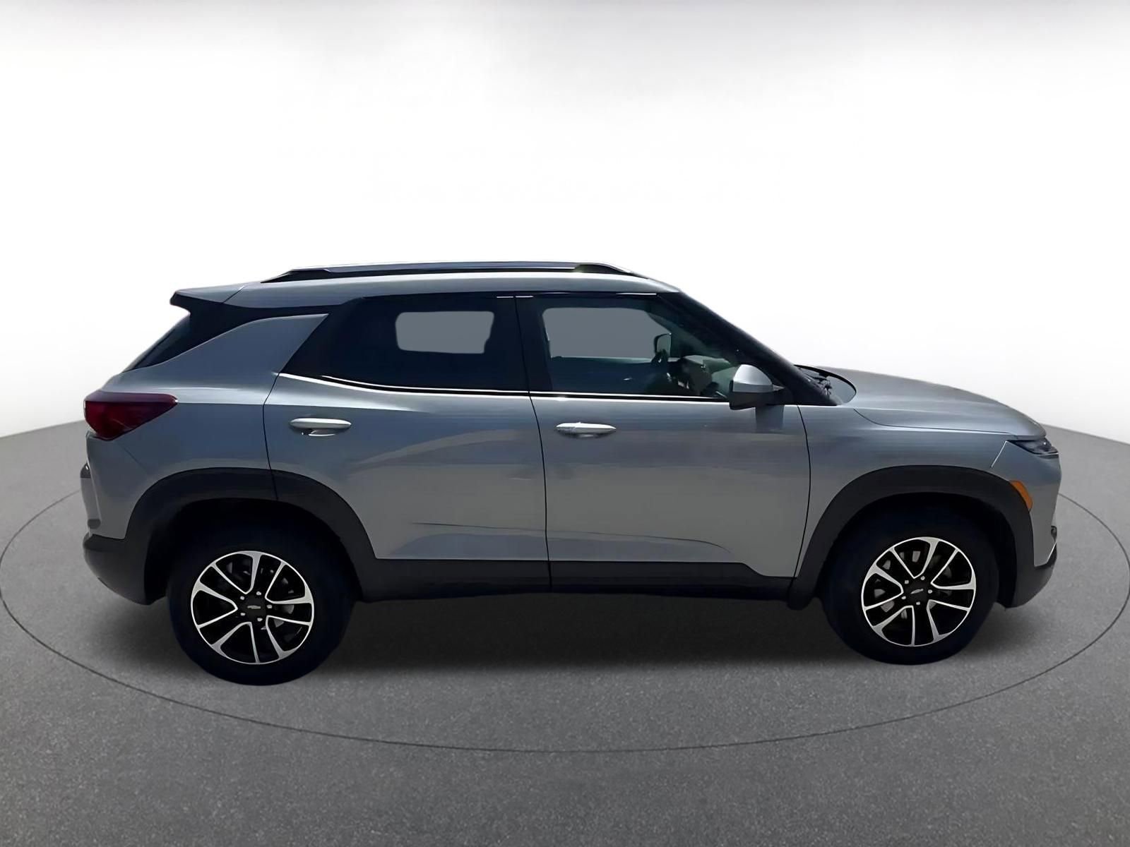Thumbnail: 2025 Chevrolet TrailBlazer - 16