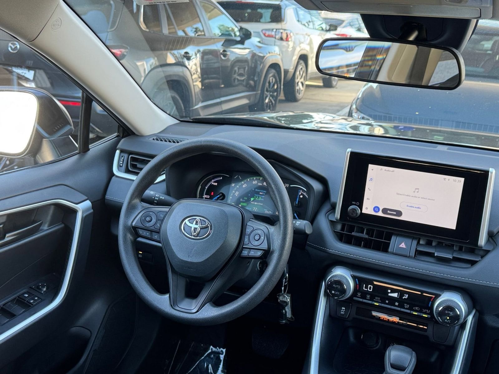 Thumbnail: 2025 Toyota RAV4 - 33