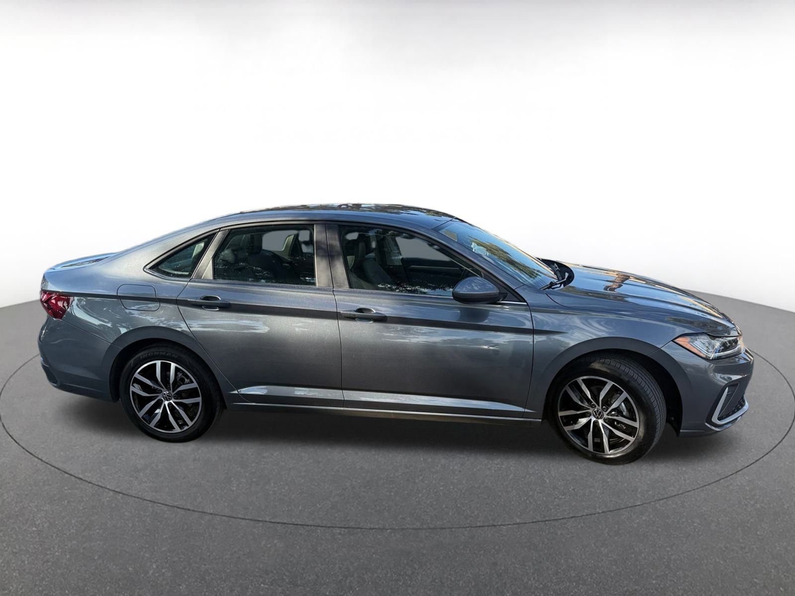 Thumbnail: 2025 Volkswagen Jetta - 15