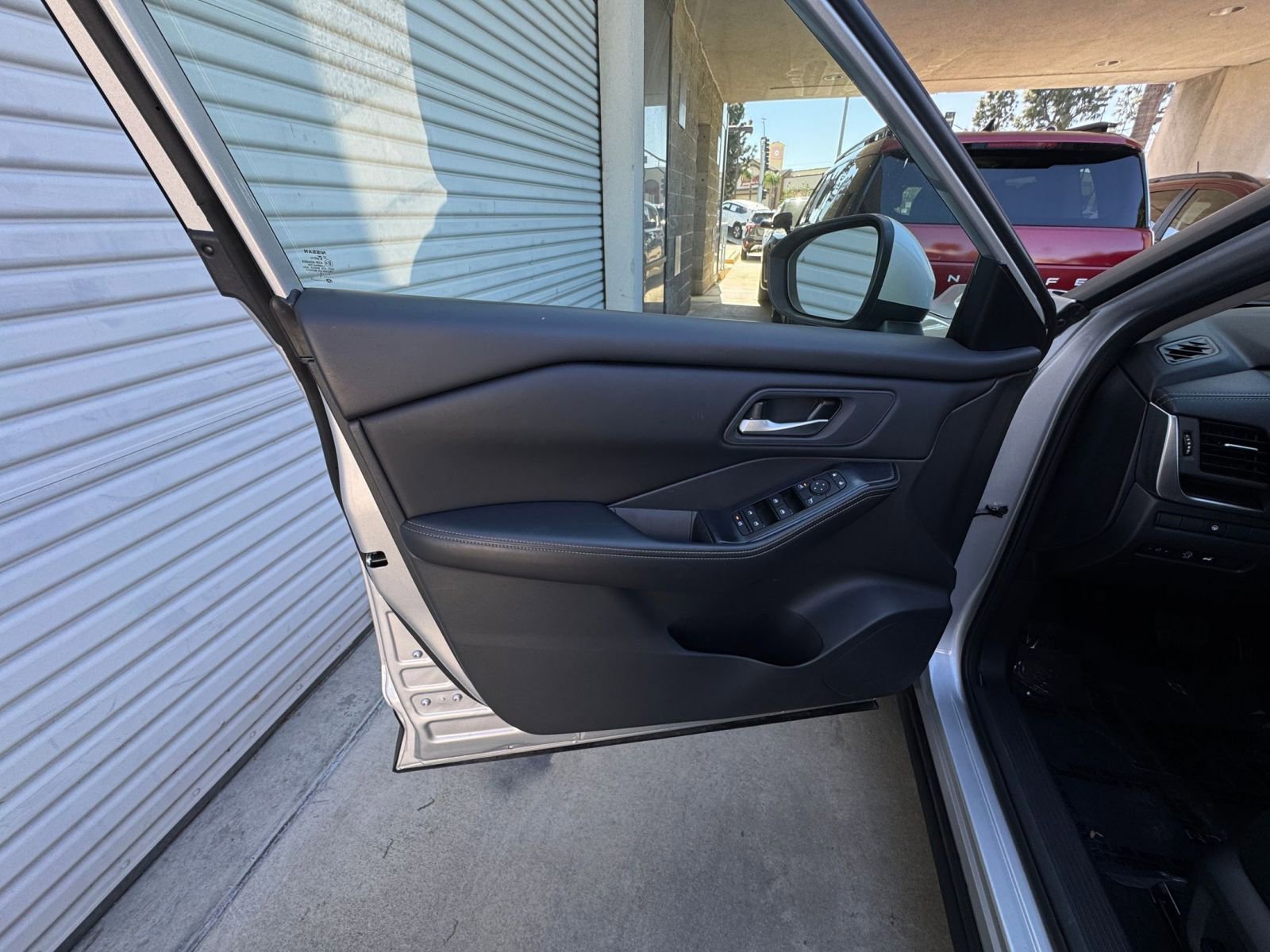 Thumbnail: 2025 Nissan Rogue - 18