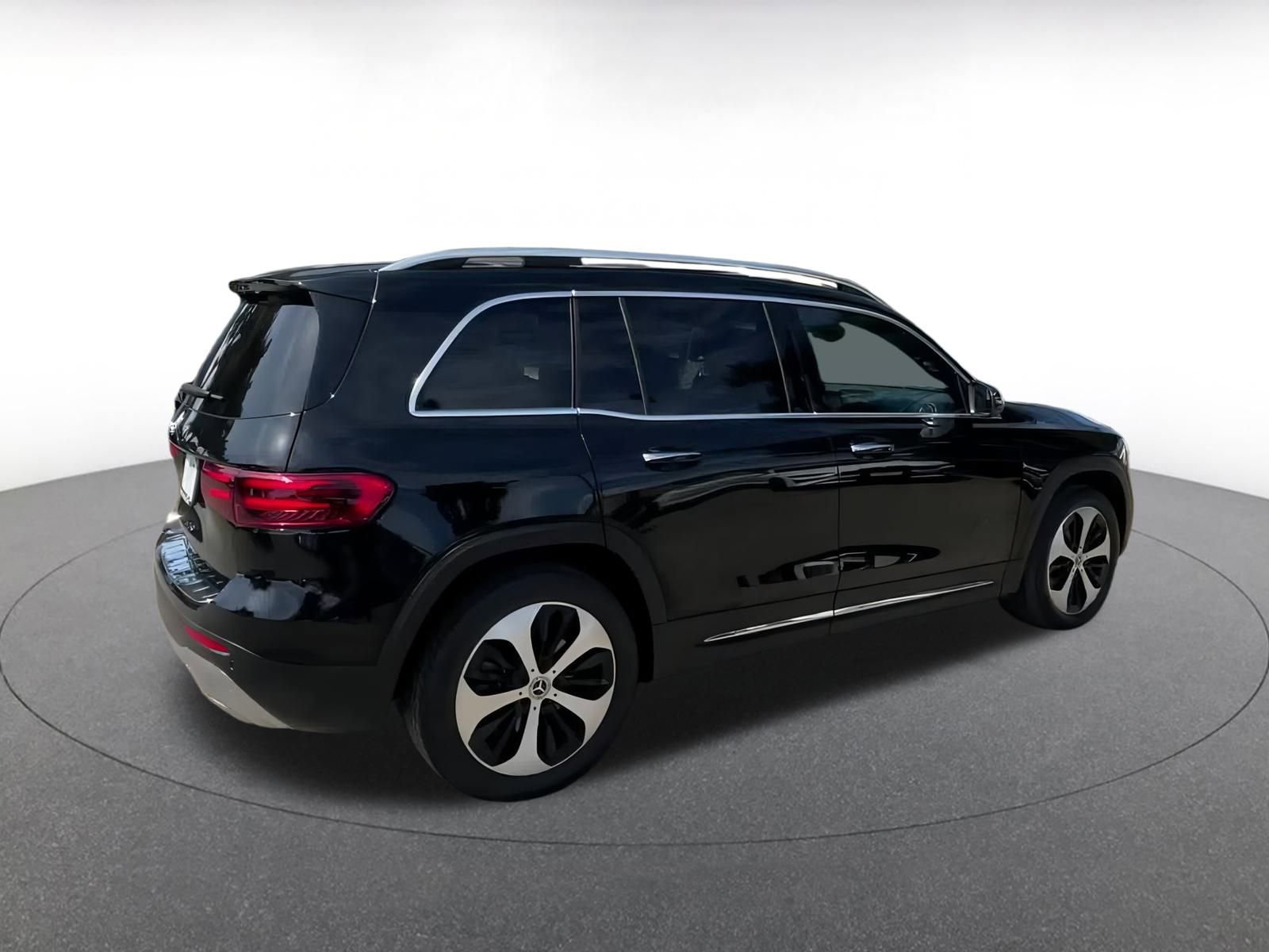 Thumbnail: 2024 Mercedes-Benz GLB - 15