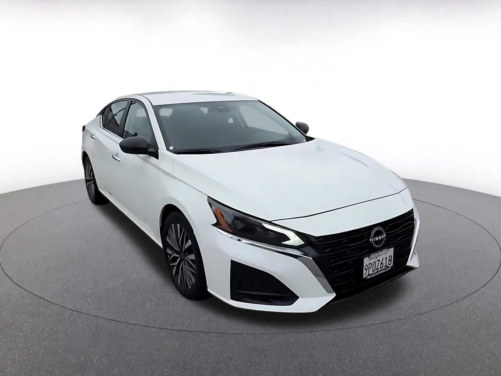 Thumbnail: 2025 Nissan Altima - 3