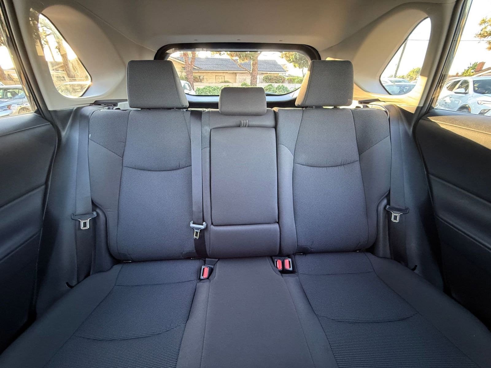 Thumbnail: 2025 Toyota RAV4 - 34