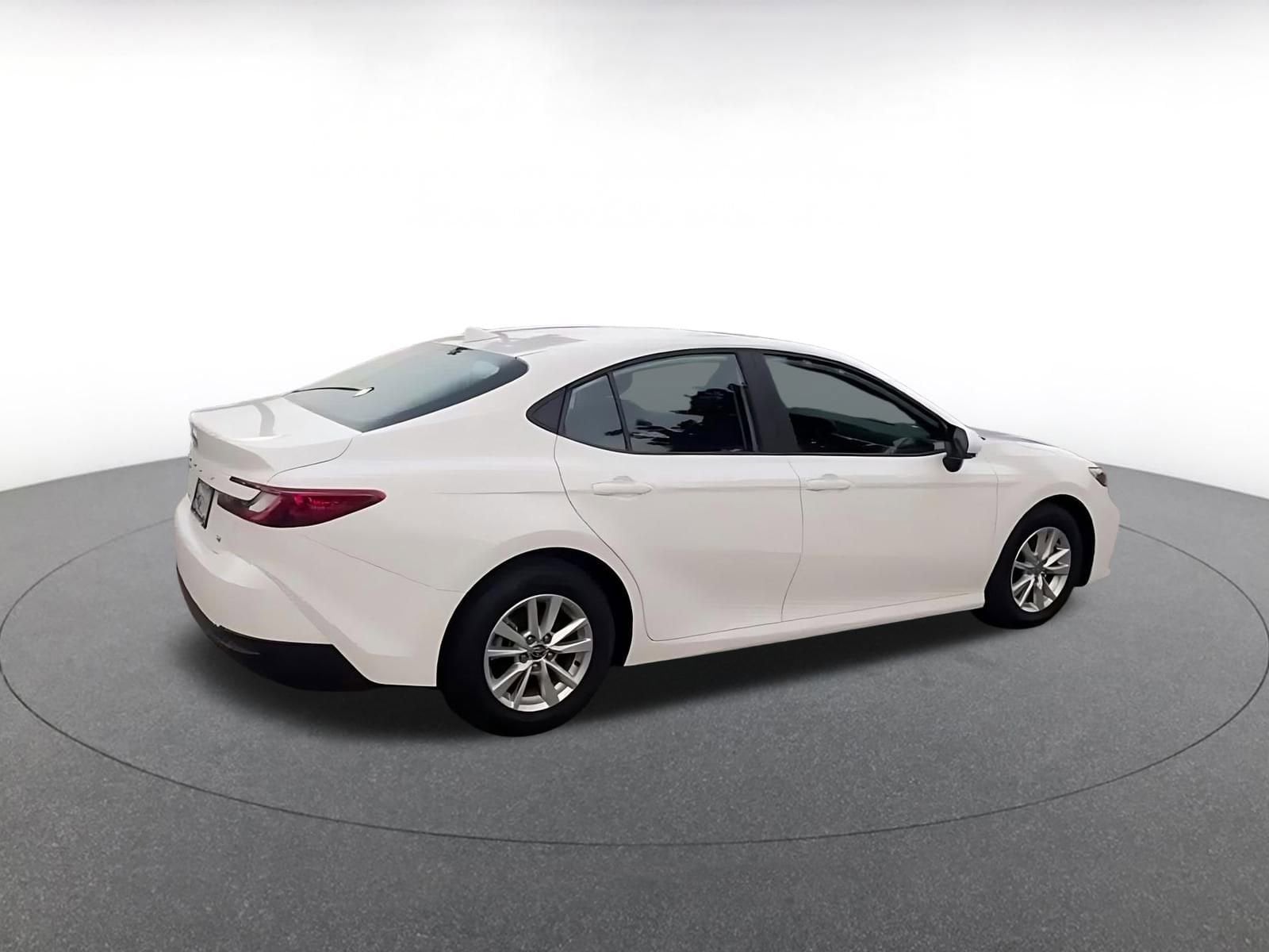 Thumbnail: 2025 Toyota Camry - 15