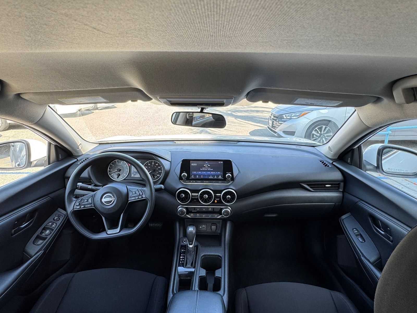 Thumbnail: 2025 Nissan Sentra - 31