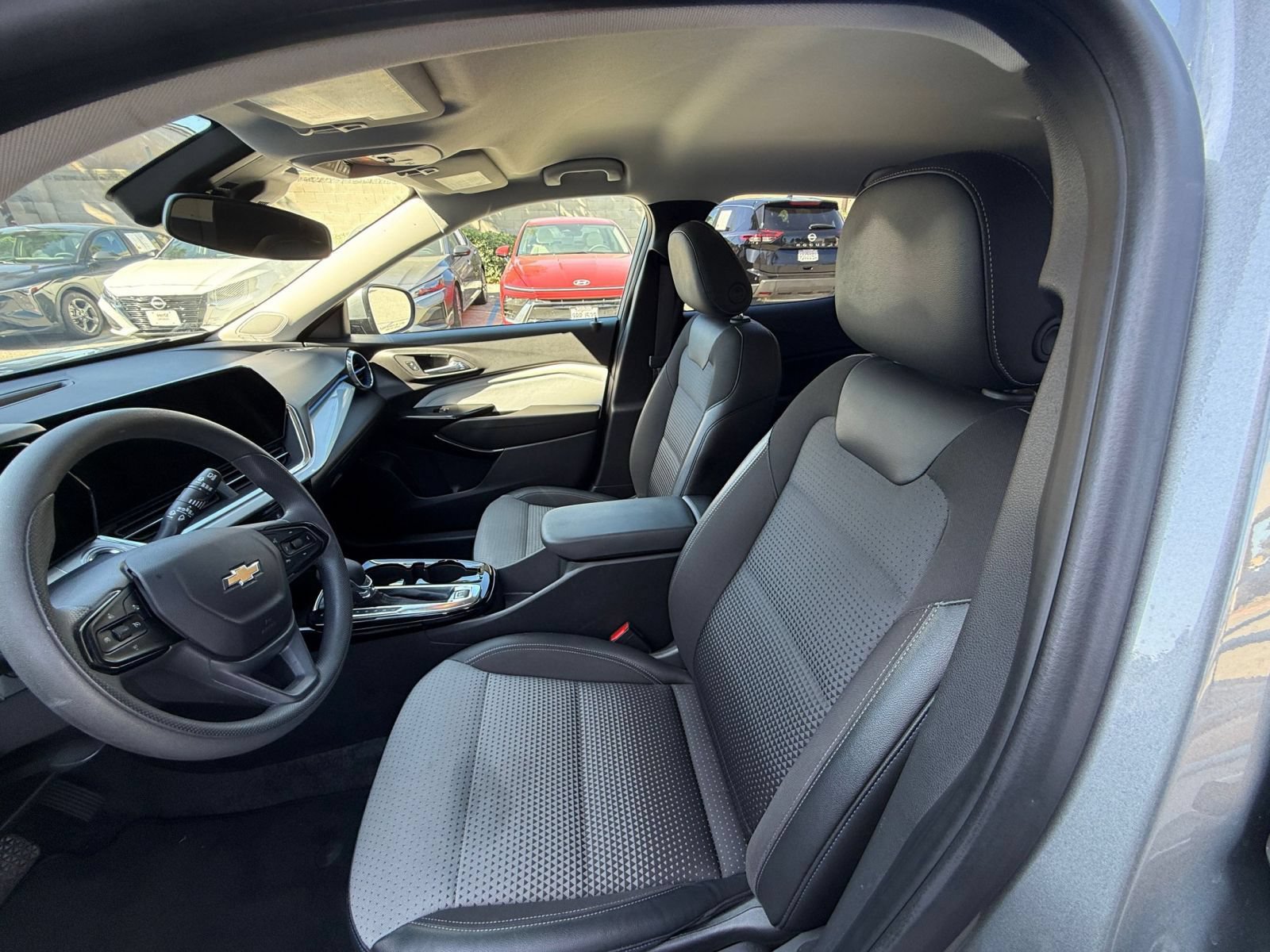 Thumbnail: 2025 Chevrolet Trax - 24