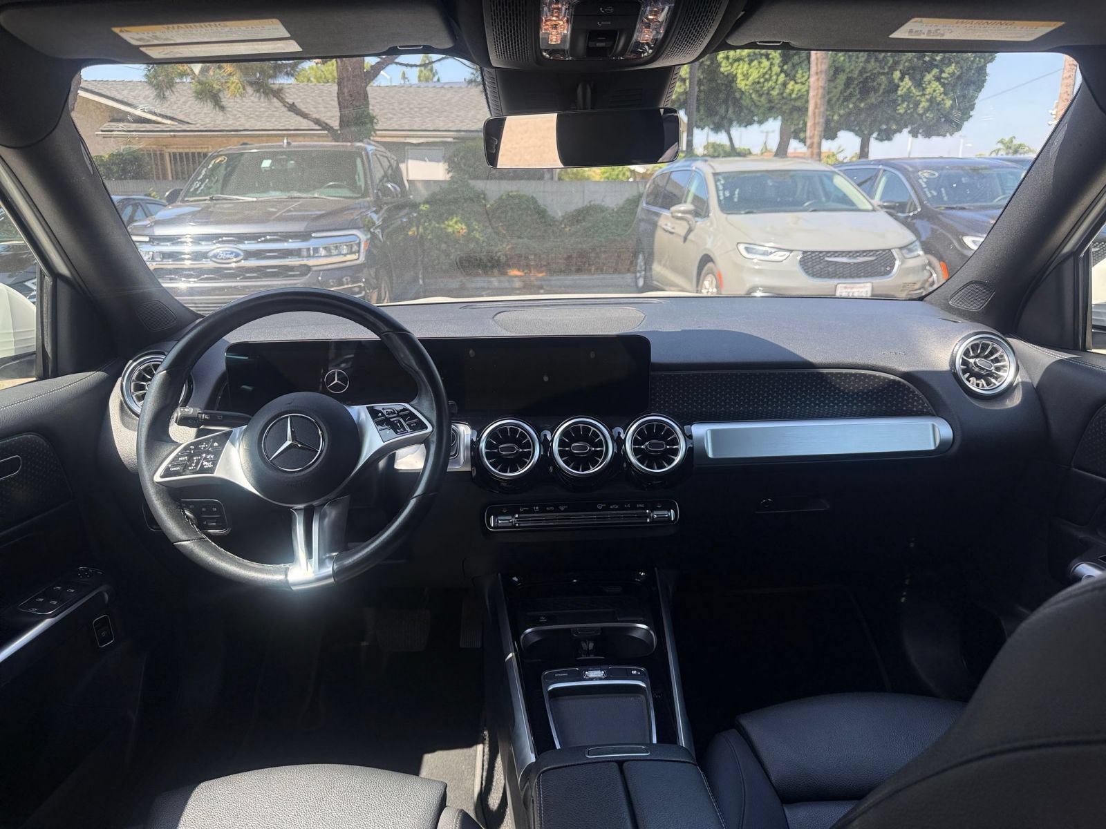 Thumbnail: 2025 Mercedes-Benz GLB - 32