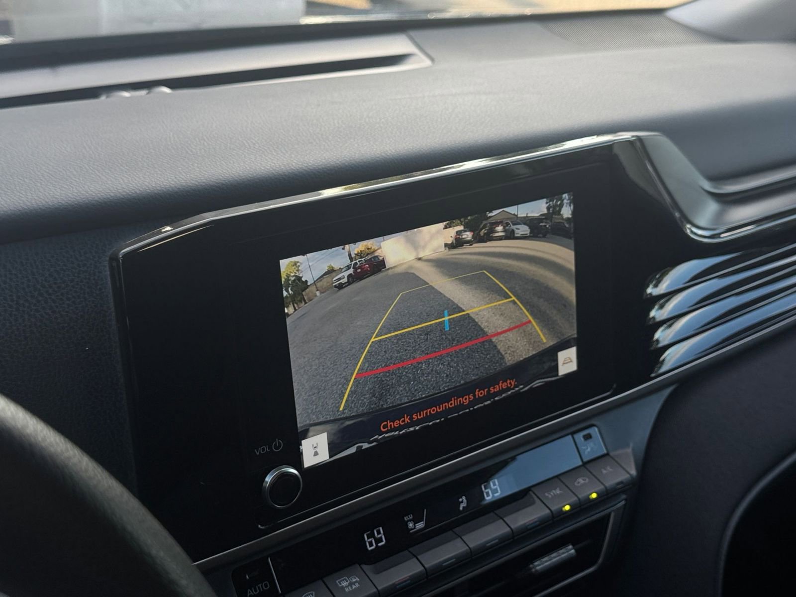 Thumbnail: 2025 Toyota Camry - 17