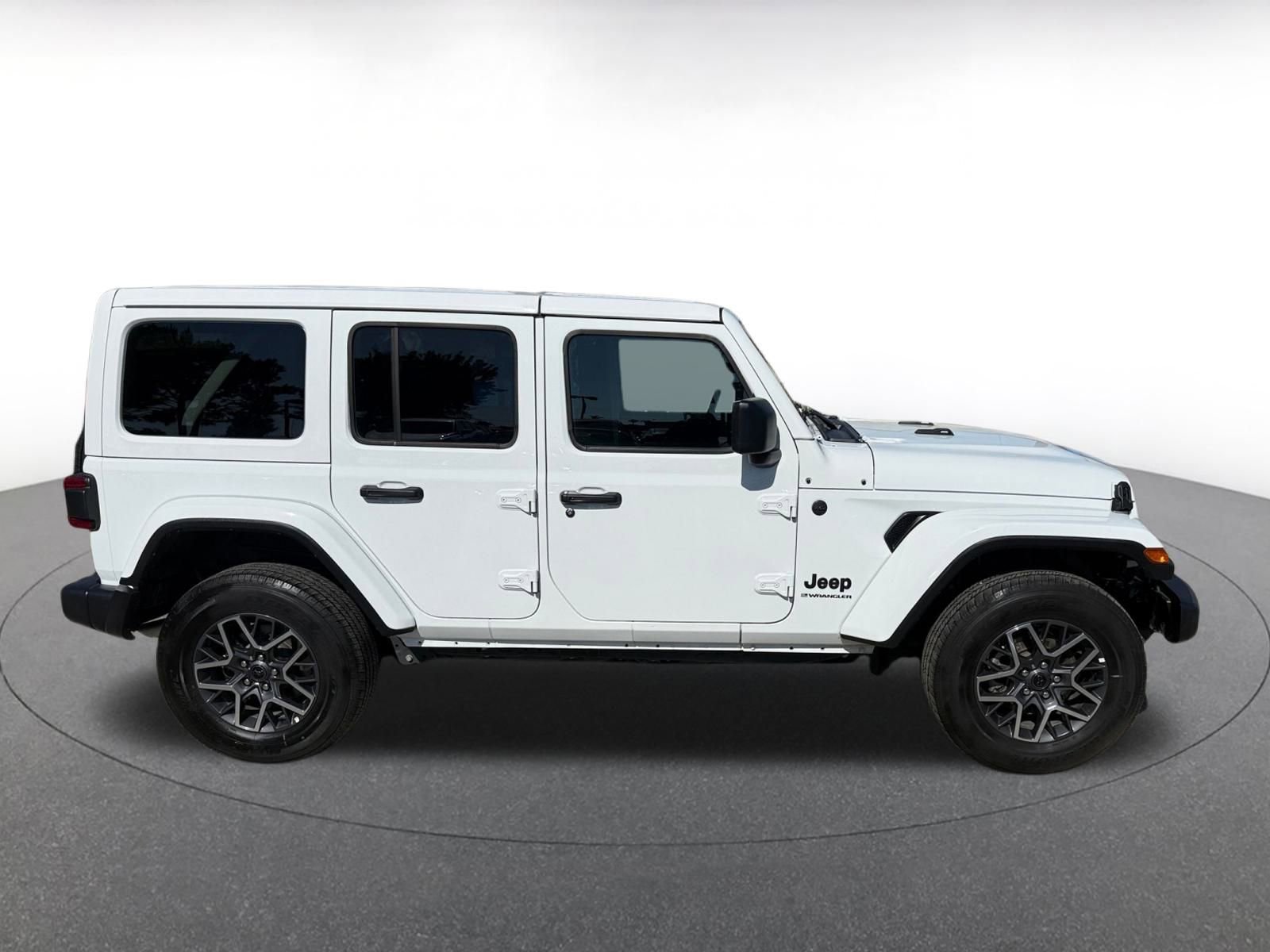 Thumbnail: 2025 Jeep Wrangler - 15