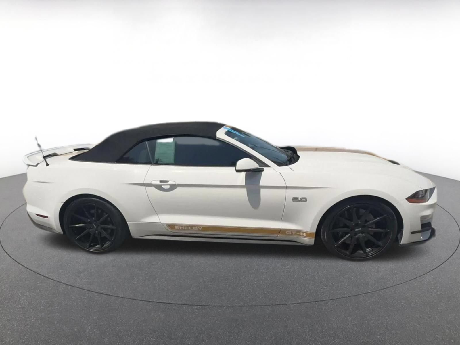 Thumbnail: 2022 Ford Mustang - 15