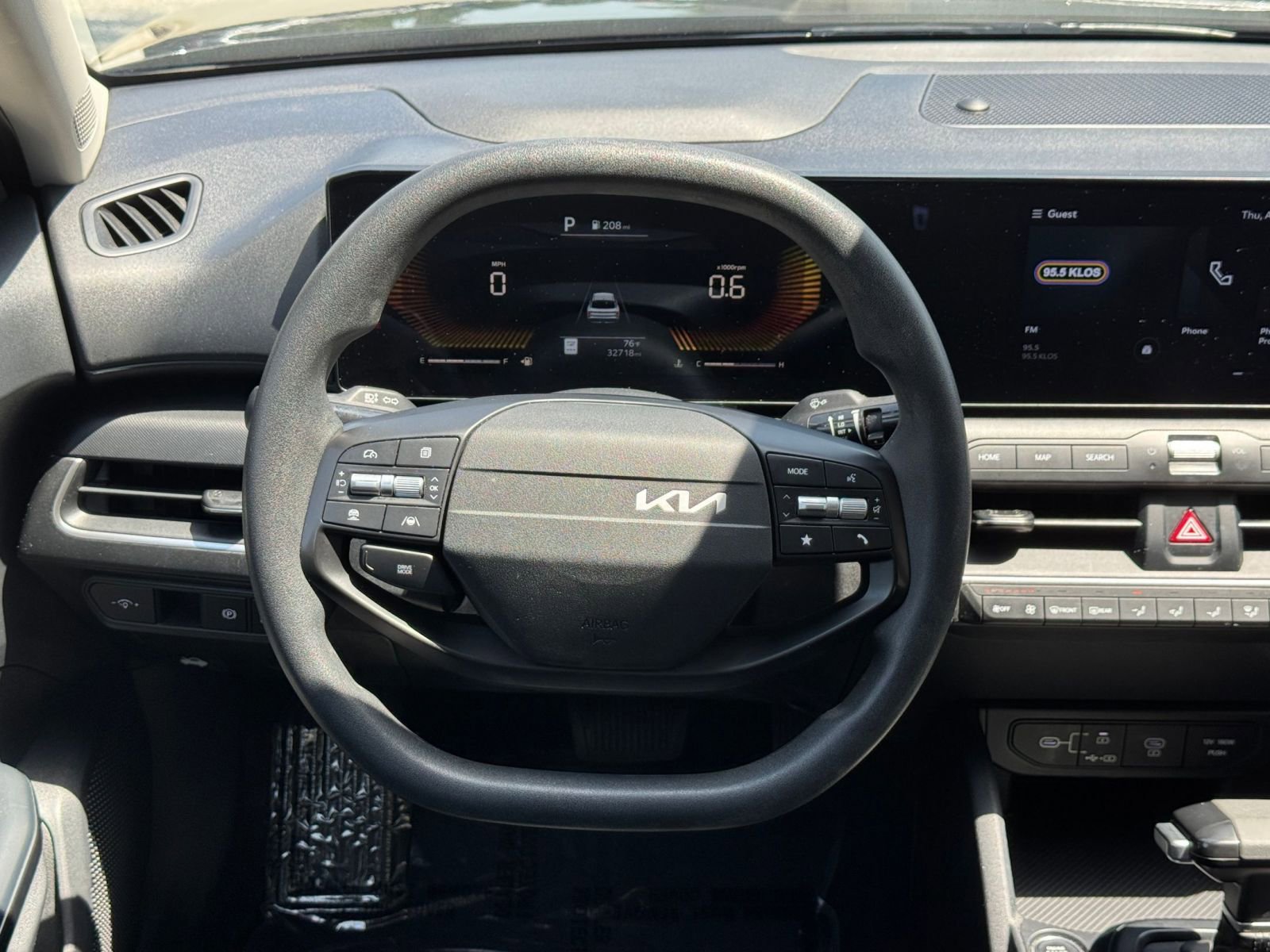 Thumbnail: 2025 Kia K4 - 28
